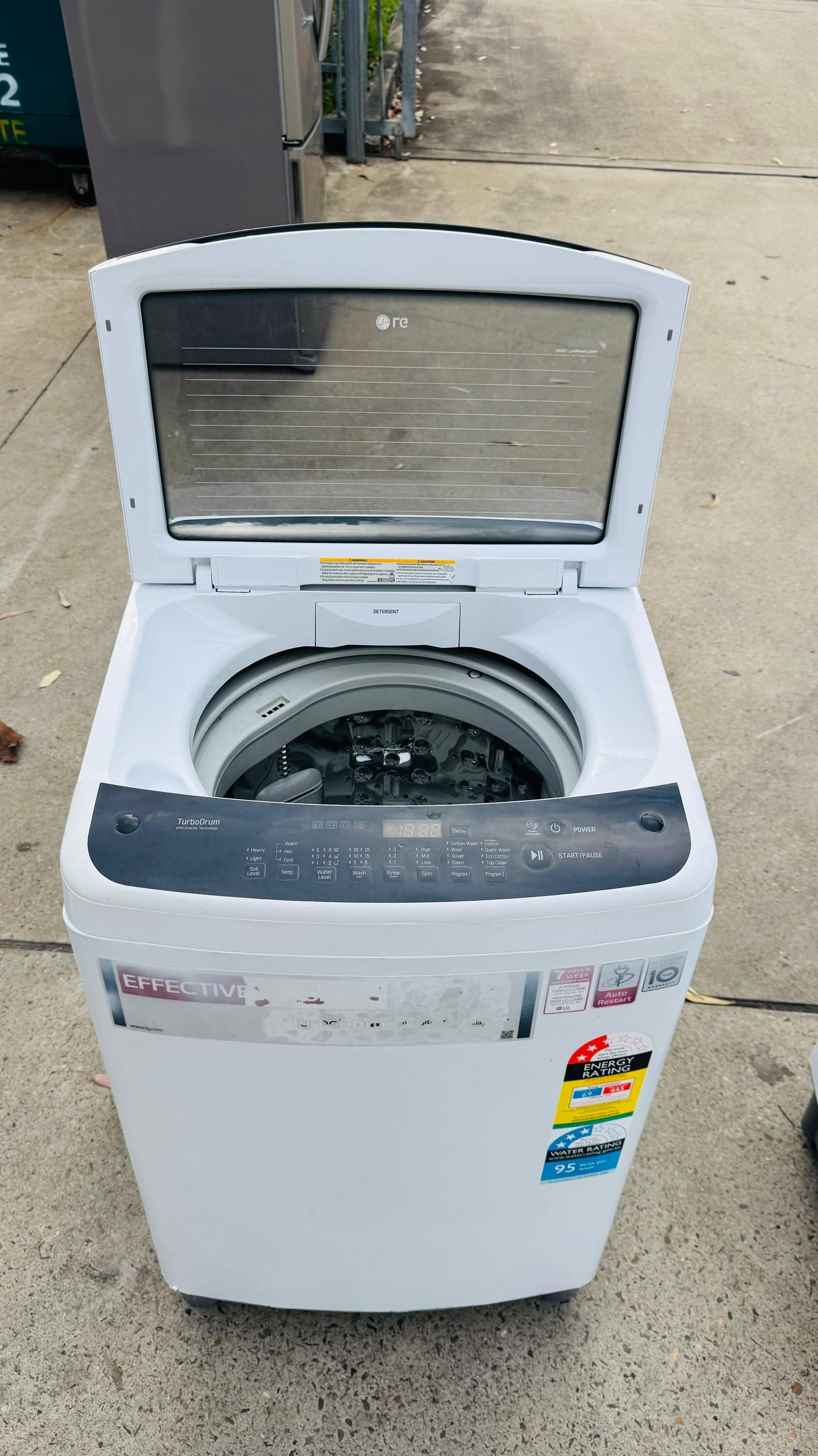 LG 6.5KGS TOP LOADER WASHING MACHINE