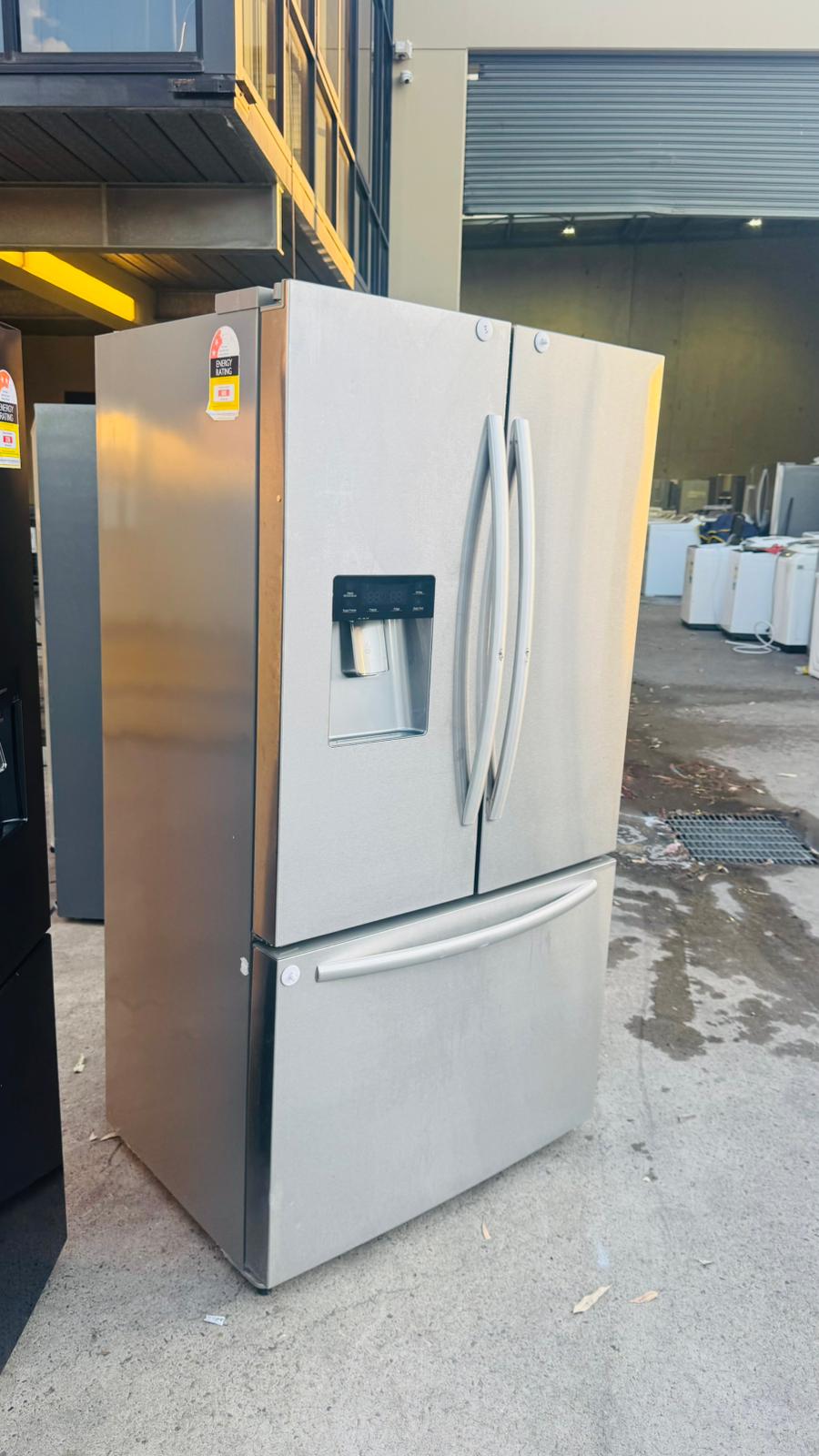 HISENSE 630 LITRES FRENCH DOOR FRIDGE FREEZER