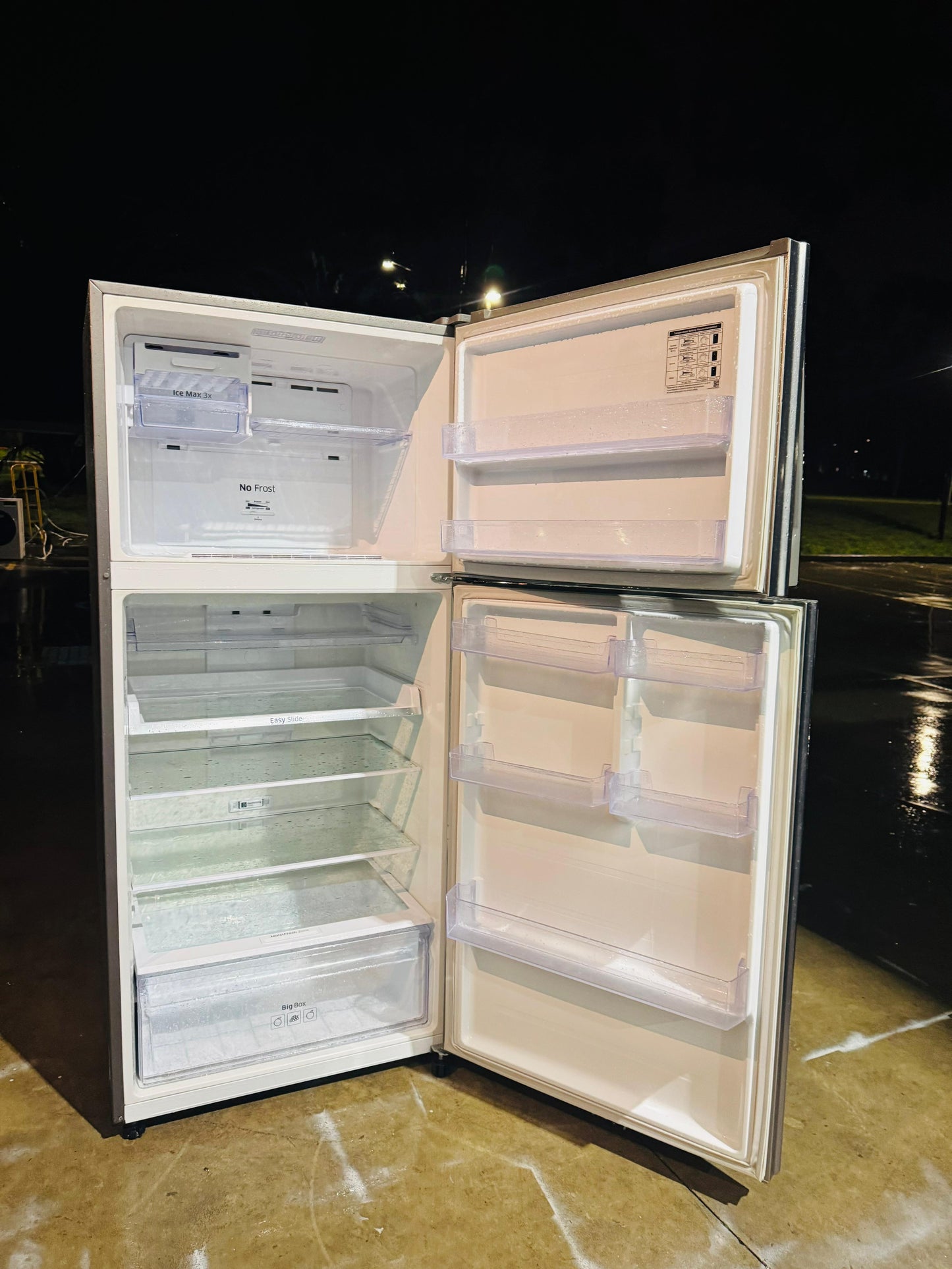 SAMSUNG 527 LITRES FRIDGE FREEZER