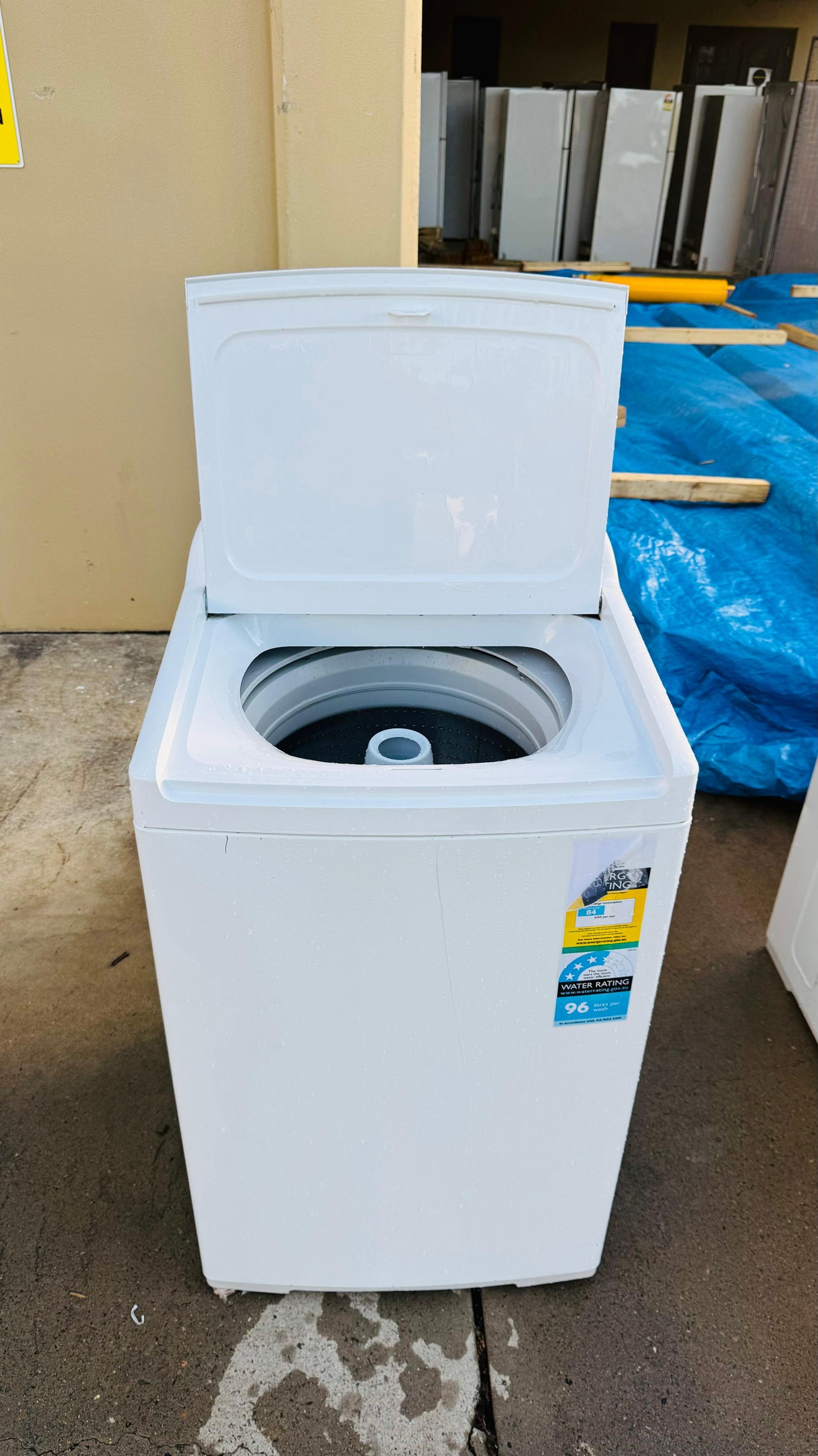 FISHER AND PAYKEL 8.5KGS TOP LOADER WASHING MACHINE
