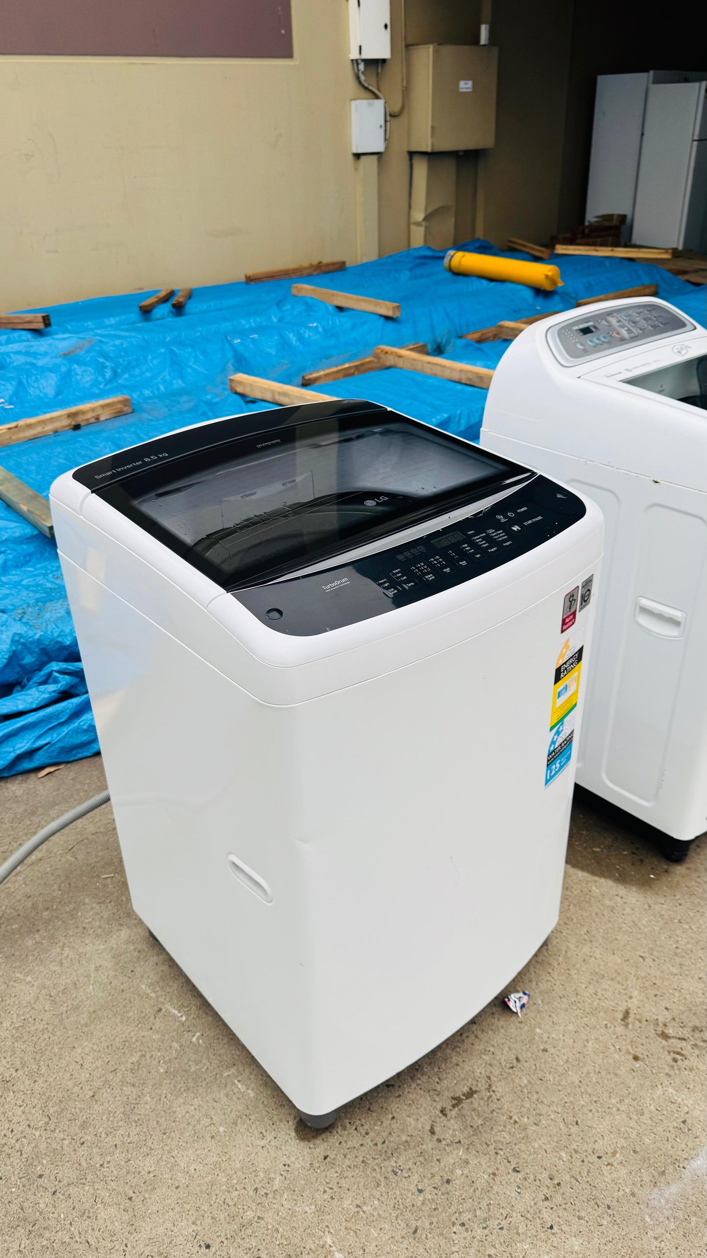 LG 8.5KGS TOP LOADER WASHING MACHINE