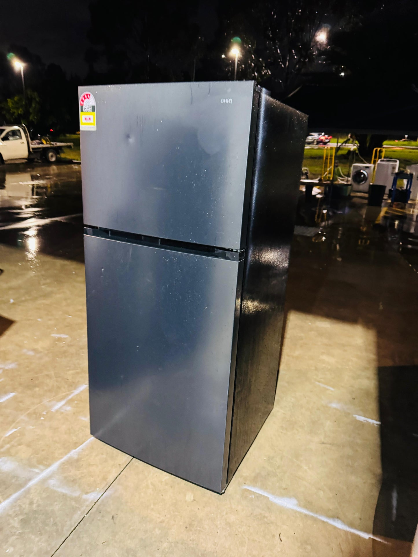 CHIQ 550 LITRES FRIDGE FREEZER