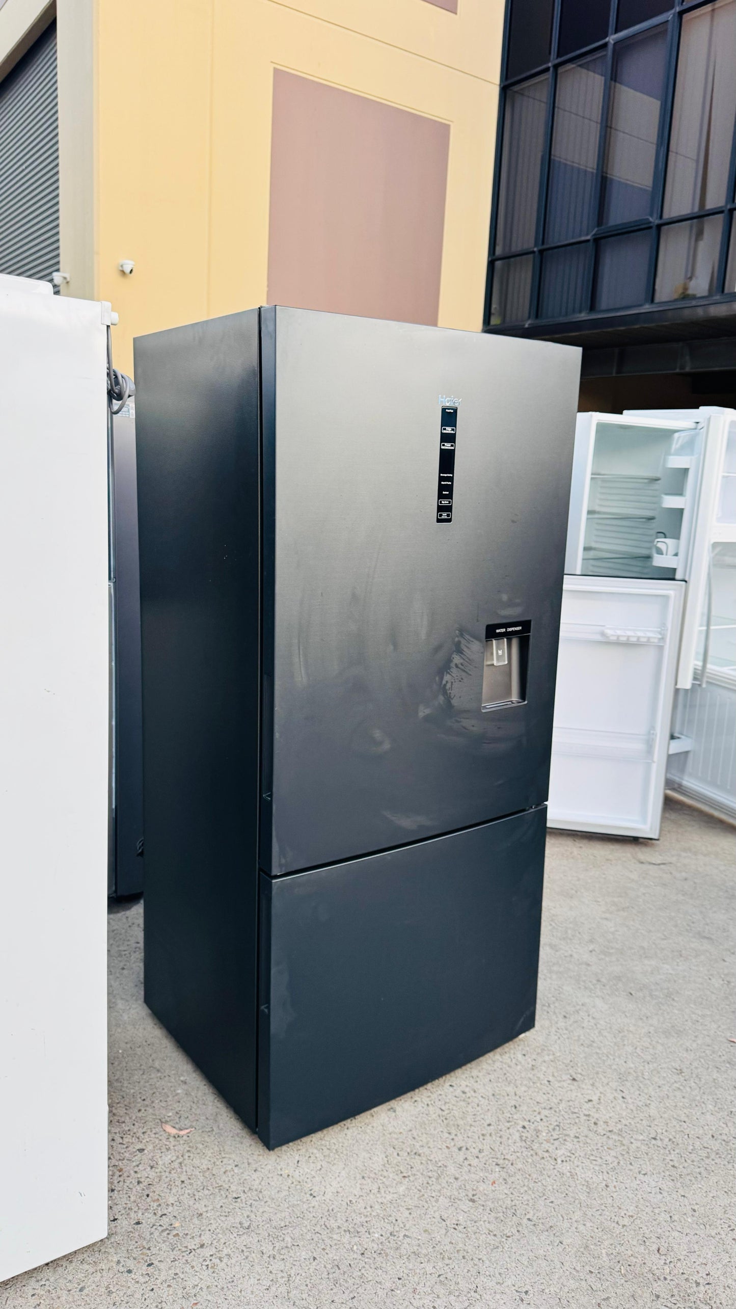 HAIER 493 LITRES FRIDGE FREEZER