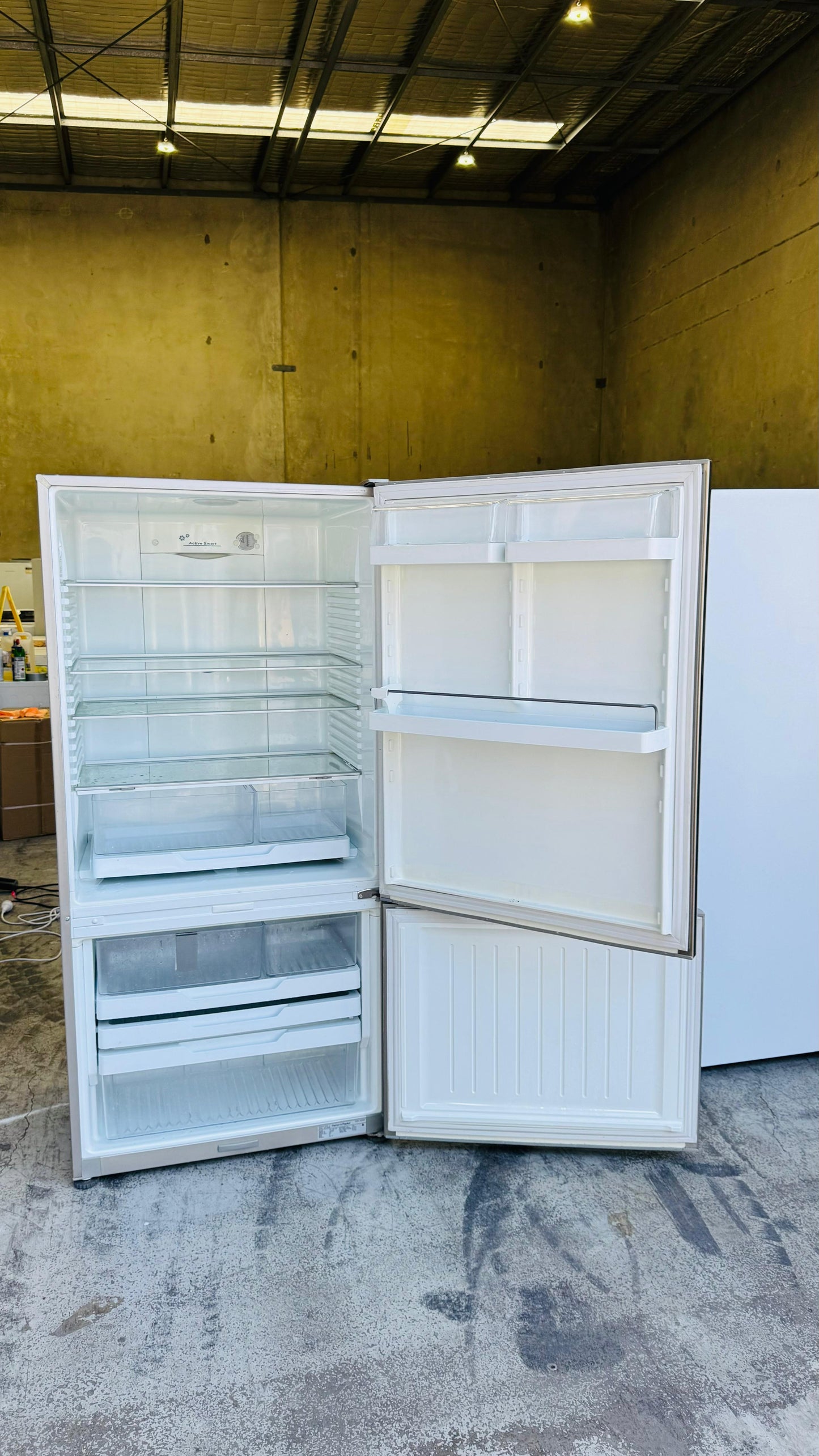 FISHER AND PAYKEL 519 LITRES FRIDGE FREEZER