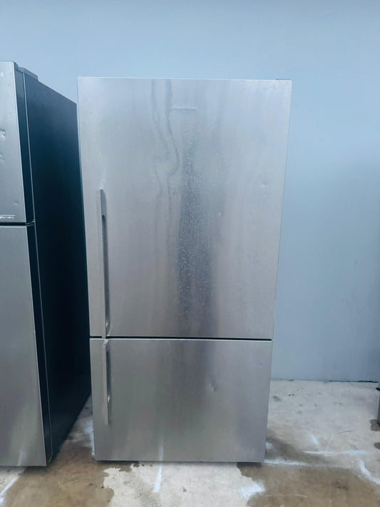 FISHER AND PAYKEL 519 LITRES FRIDGE FREEZER