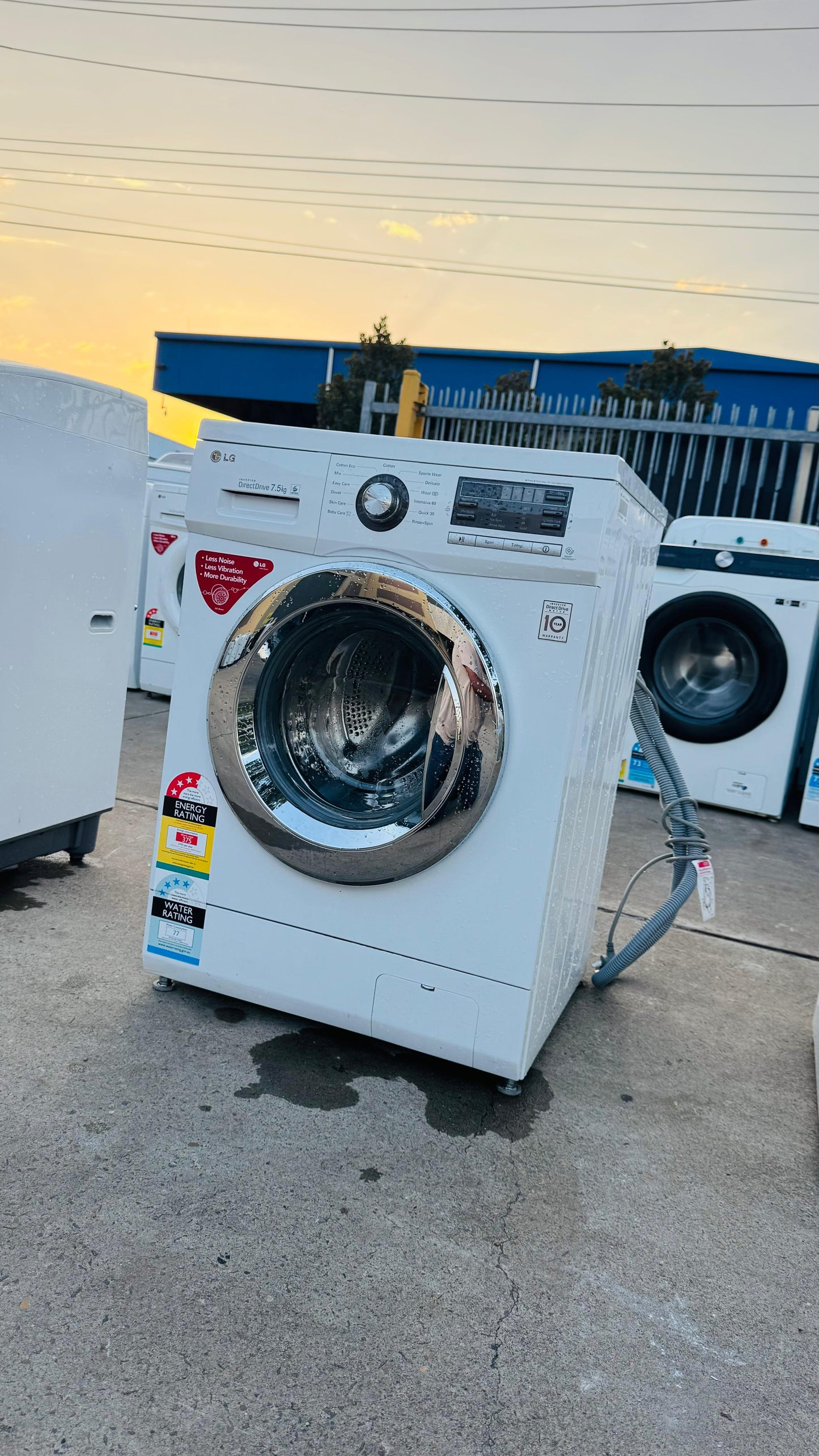 LG 7.5KGS FRONT LOADER WASHING MACHINE