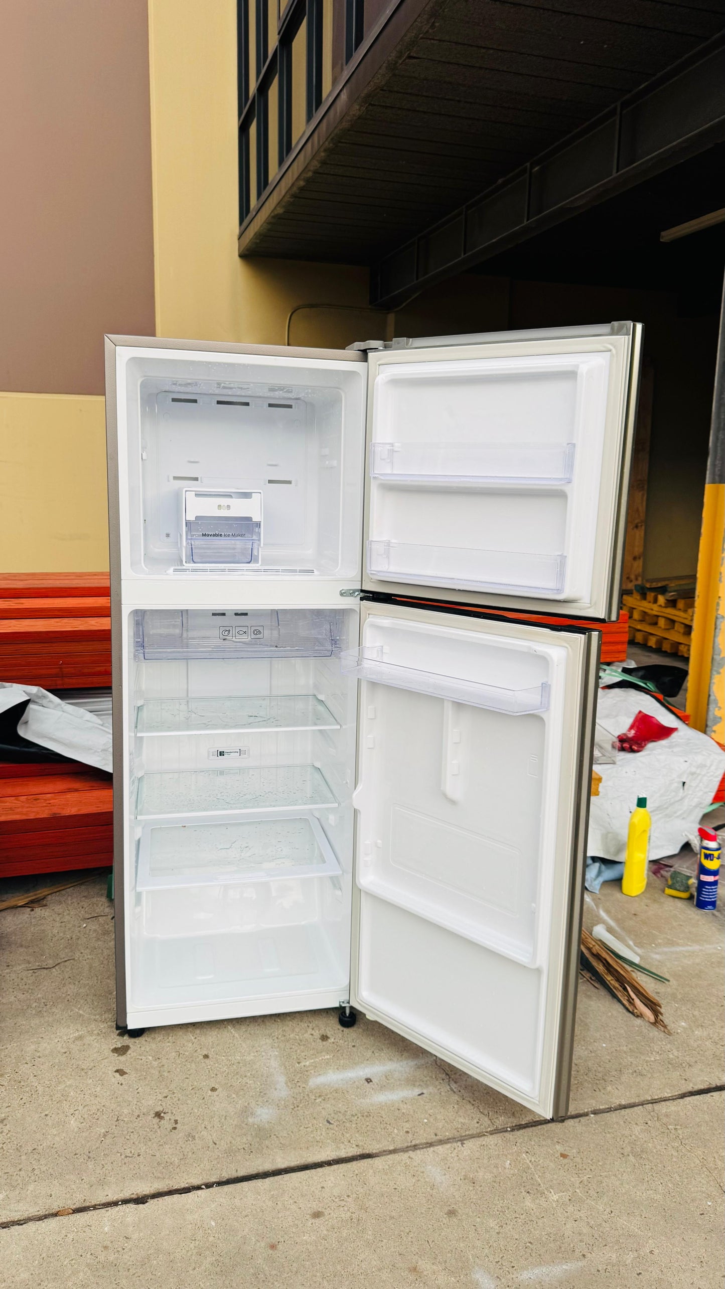 SAMSUNG 305 LITRES FRIDGE FREEZER