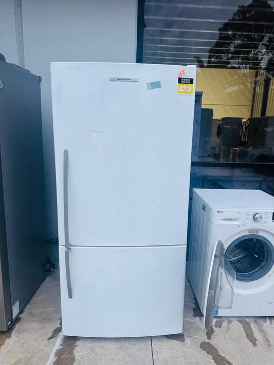 FISHER AND PAYKEL 519 LITRES FRIDGE FREEZER