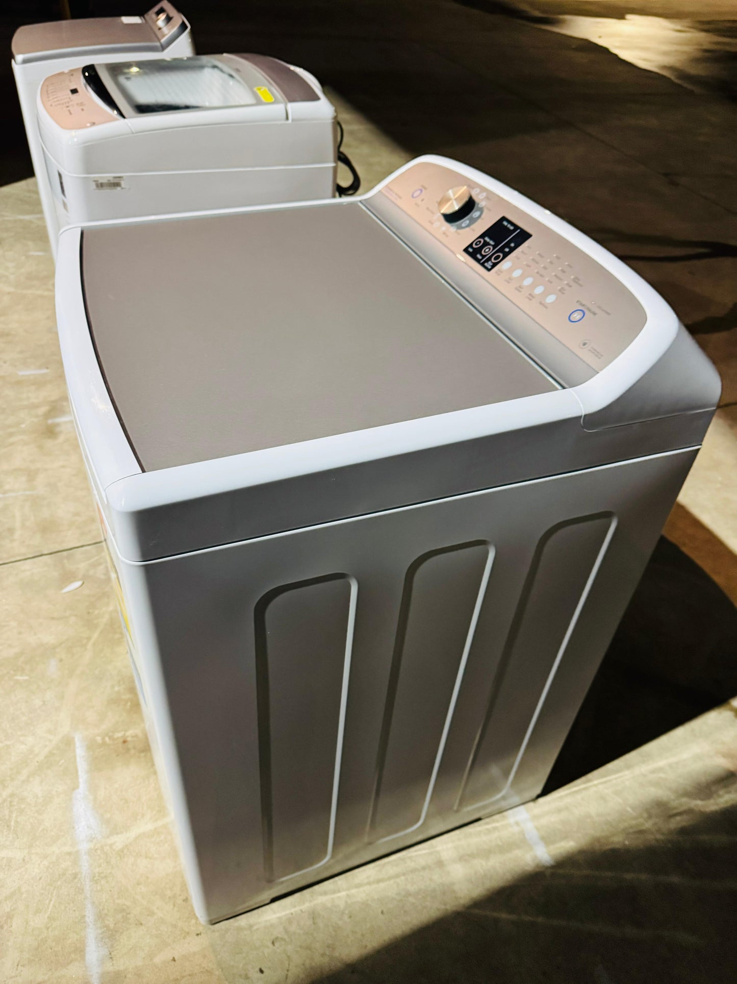 FISHER AND PAYKEL 10KGS FRONT LOADER WASHING MACHINE