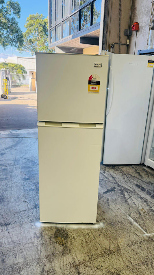 ARCTIC 239 LITRES FRIDGE FREEZER
