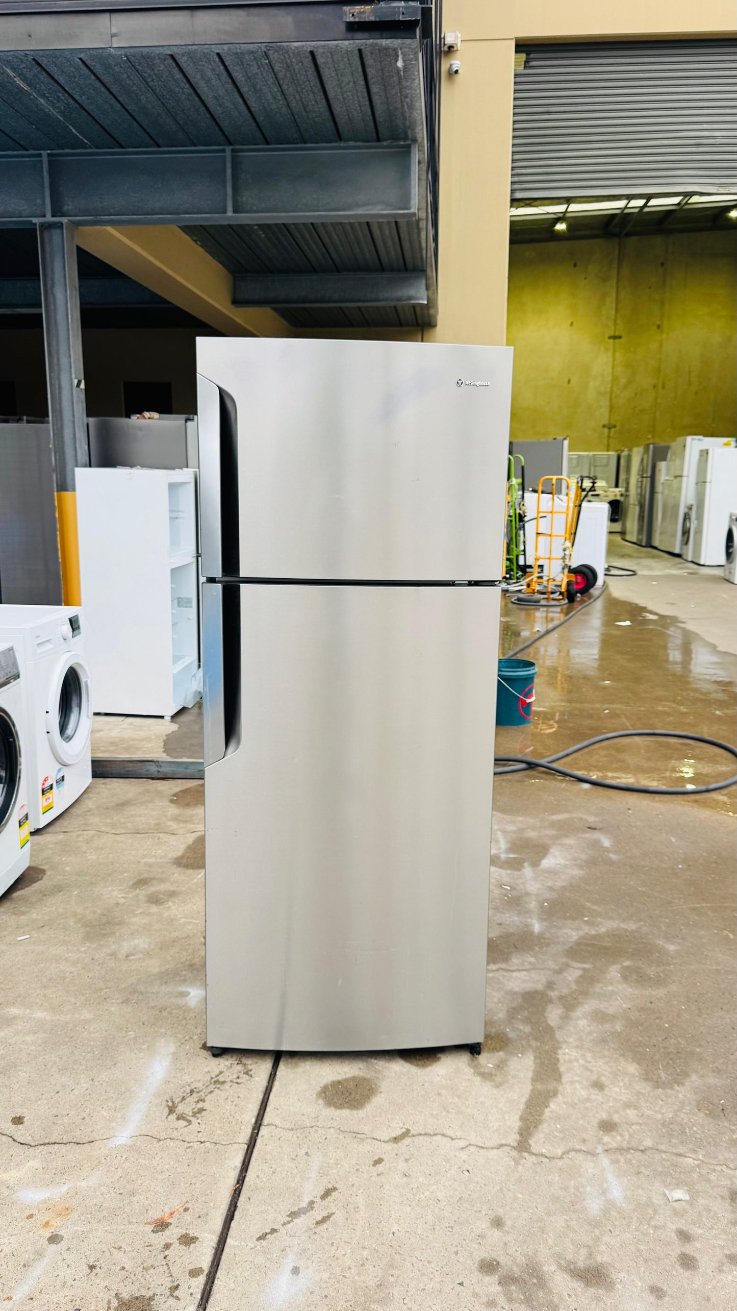 WESTINGHOUSE 462 LITRES FRIDGE FREEZER