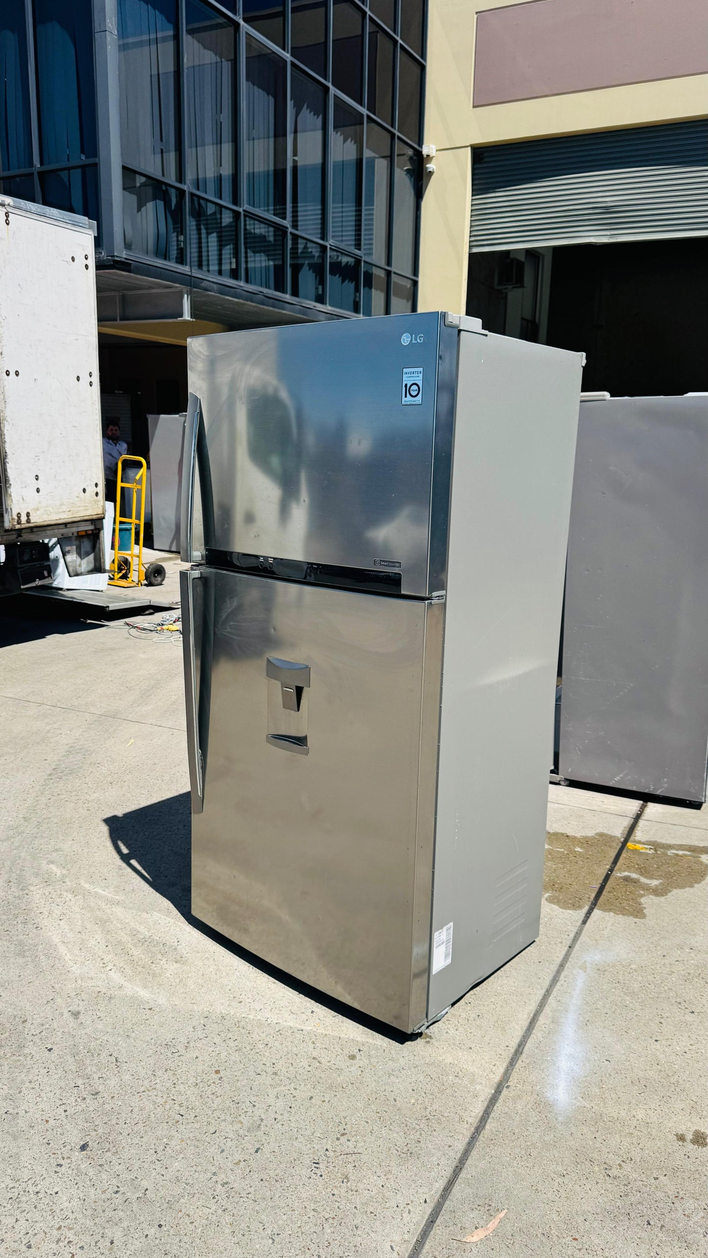 LG 600 LITRES FRIDGE FREEZER