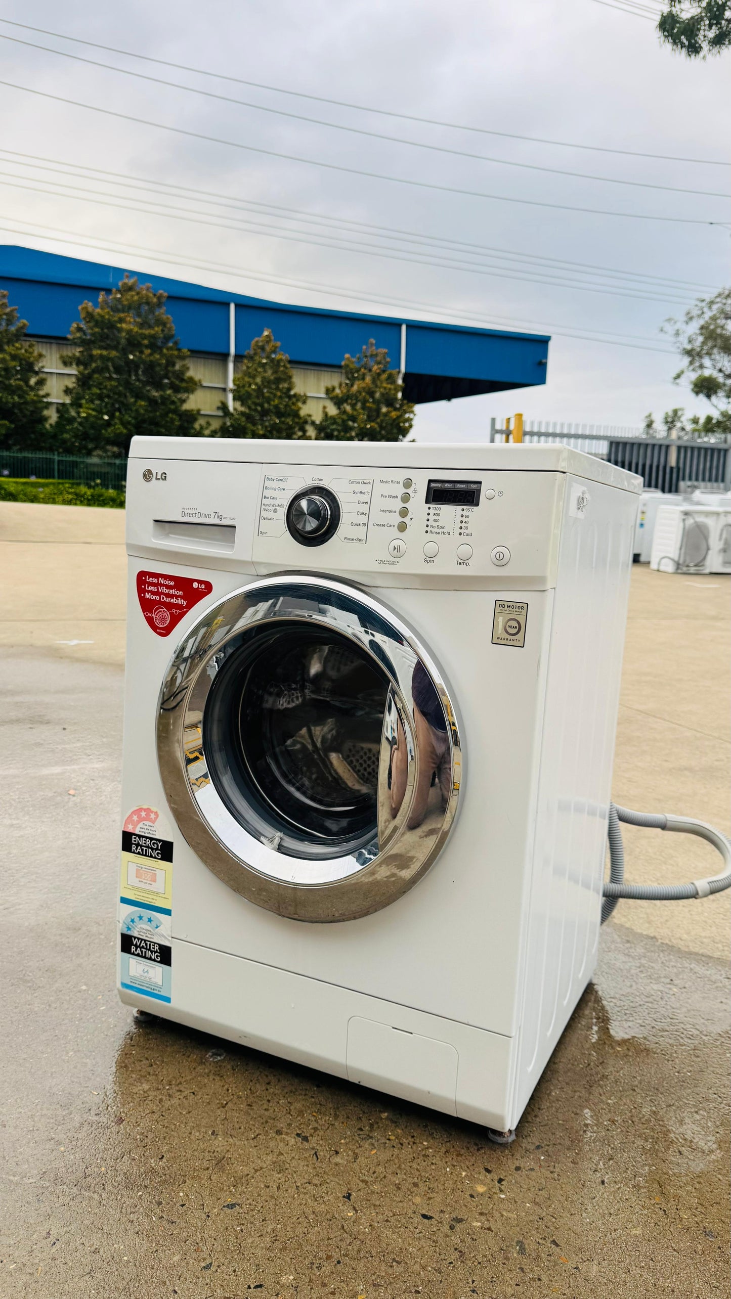 LG 7KGS FRONT LOADER WASHING MACHINE