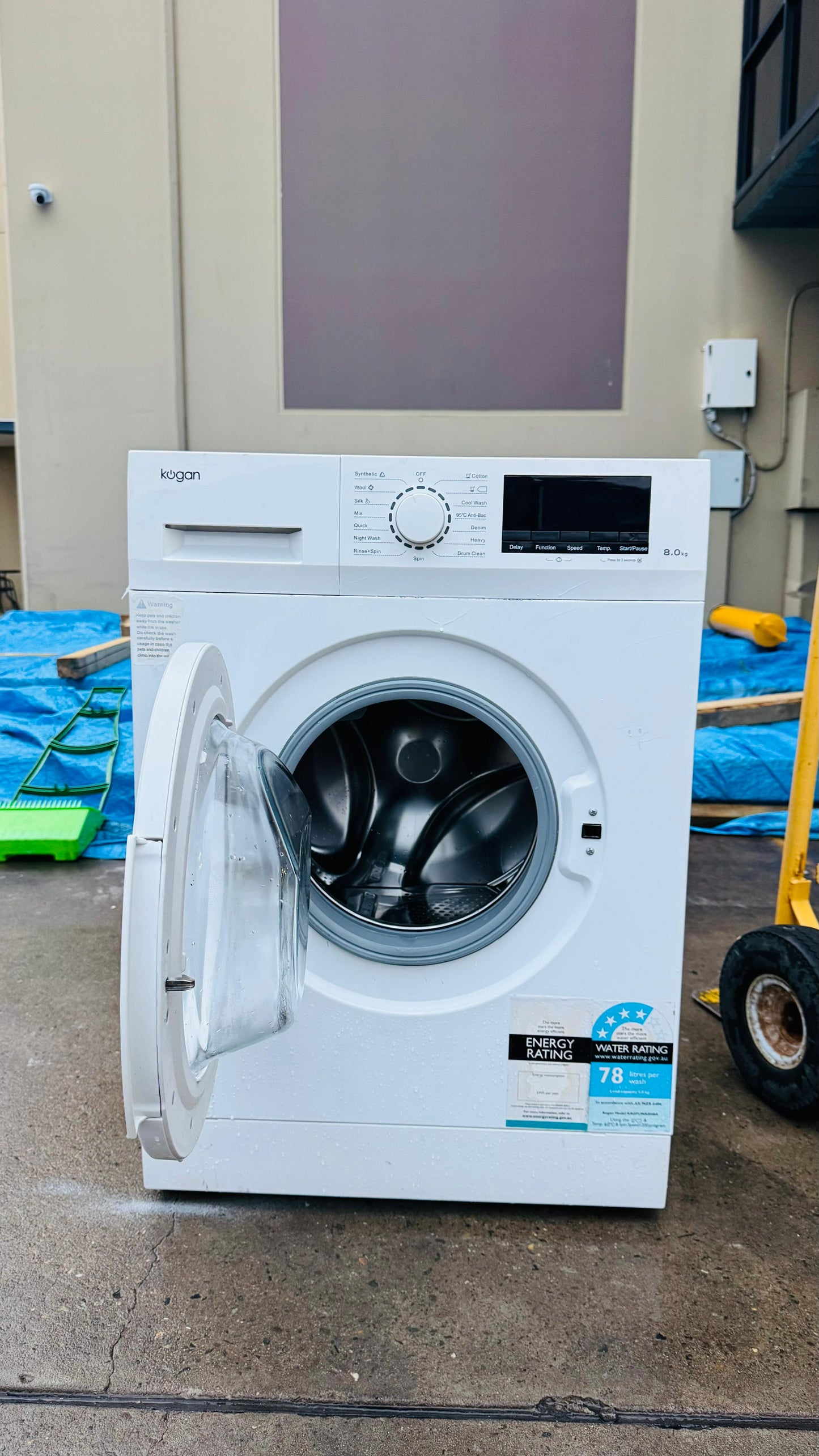 KOGAN 8KGS FRONT LOADER WASHING MACHINE