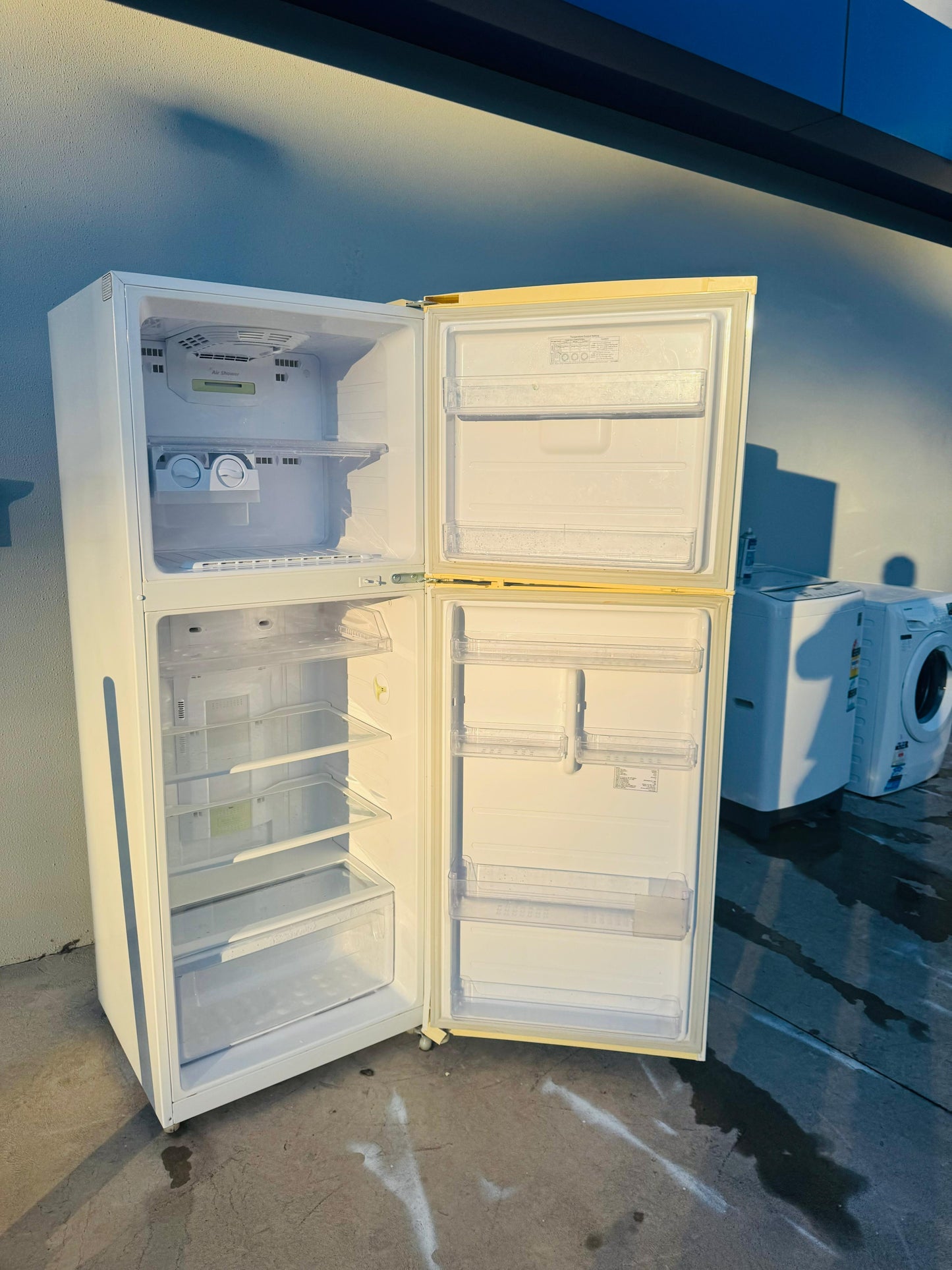 SAMSUNG 396 LITRES FRIDGE FREEZER