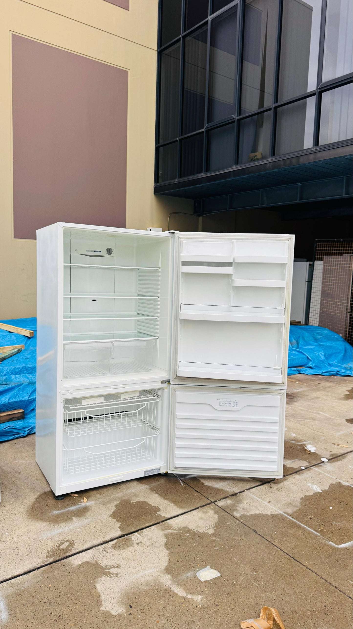 FISHER AND PAYKEL 519 LITRES FRIDGE FREEZER