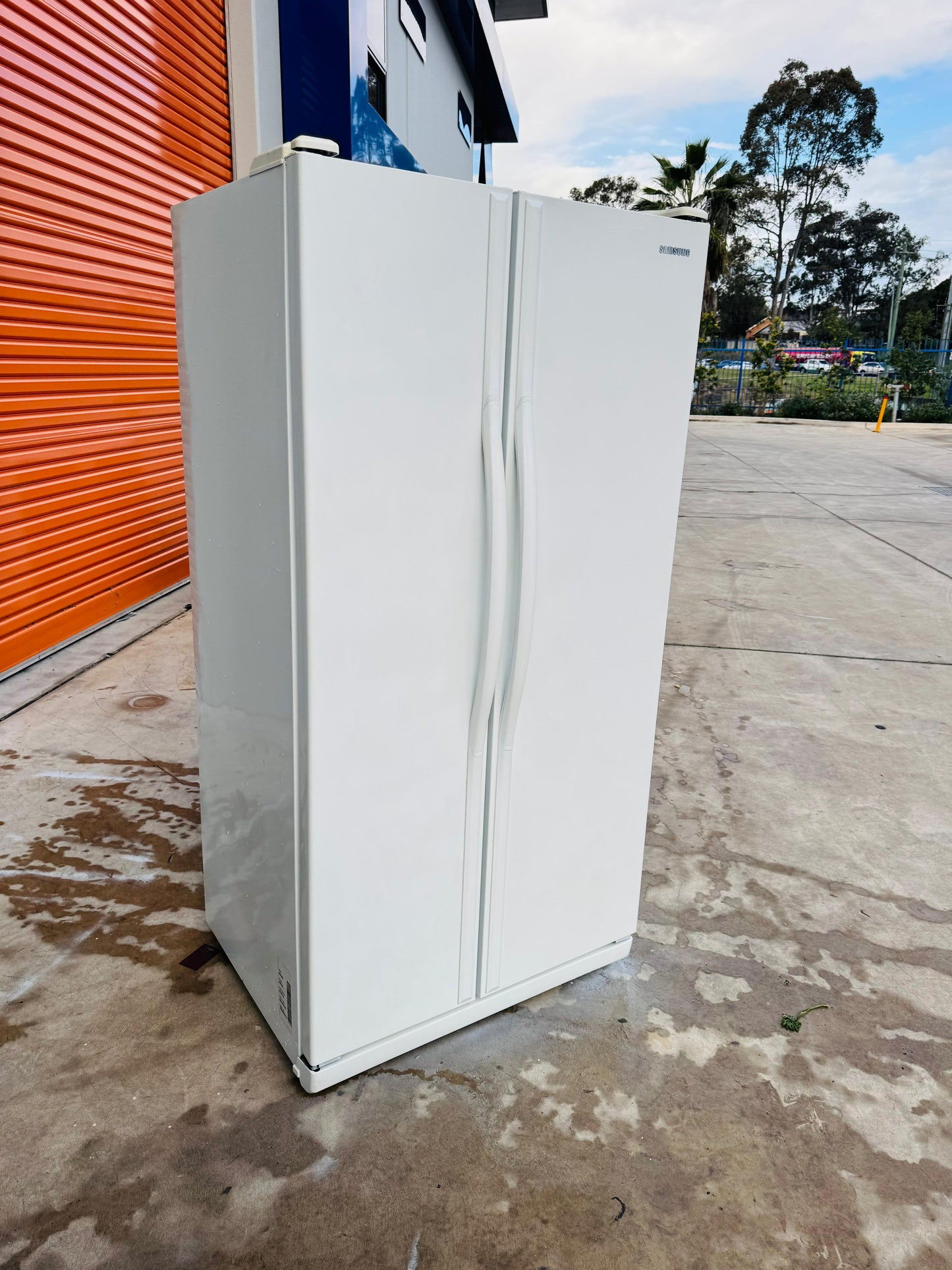 SAMSUNG 535 LITRES SIDE BY SIDE DOOR FRIDGE FREEZER