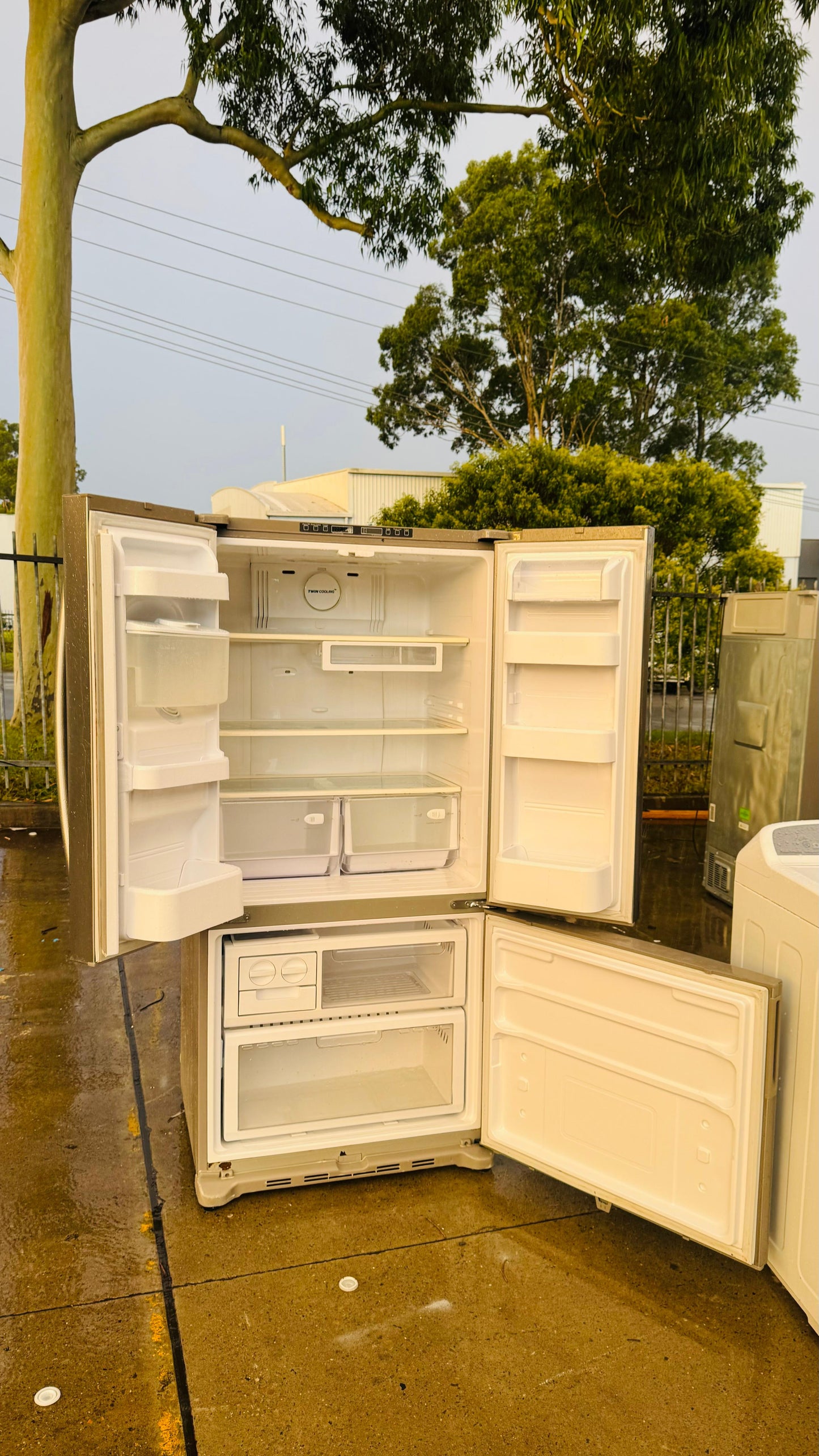 SAMSUNG FRENCH DOOR 527 LITRES FRIDGE FREEZER