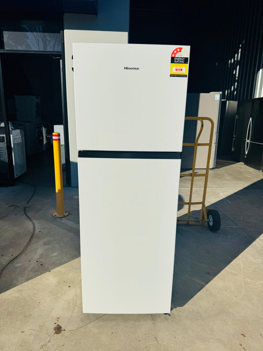 HISENSE 326 LITRES FRIDGE FREEZER