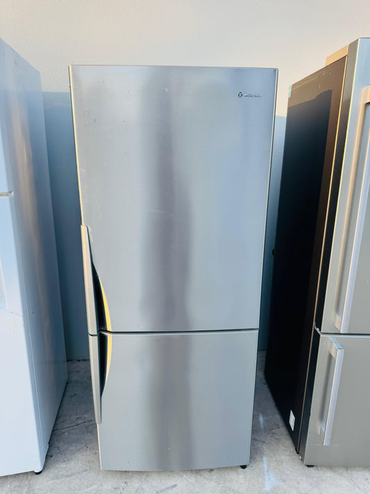 WESTINGHOUSE 370 LITRES FRIDGE FREEZER