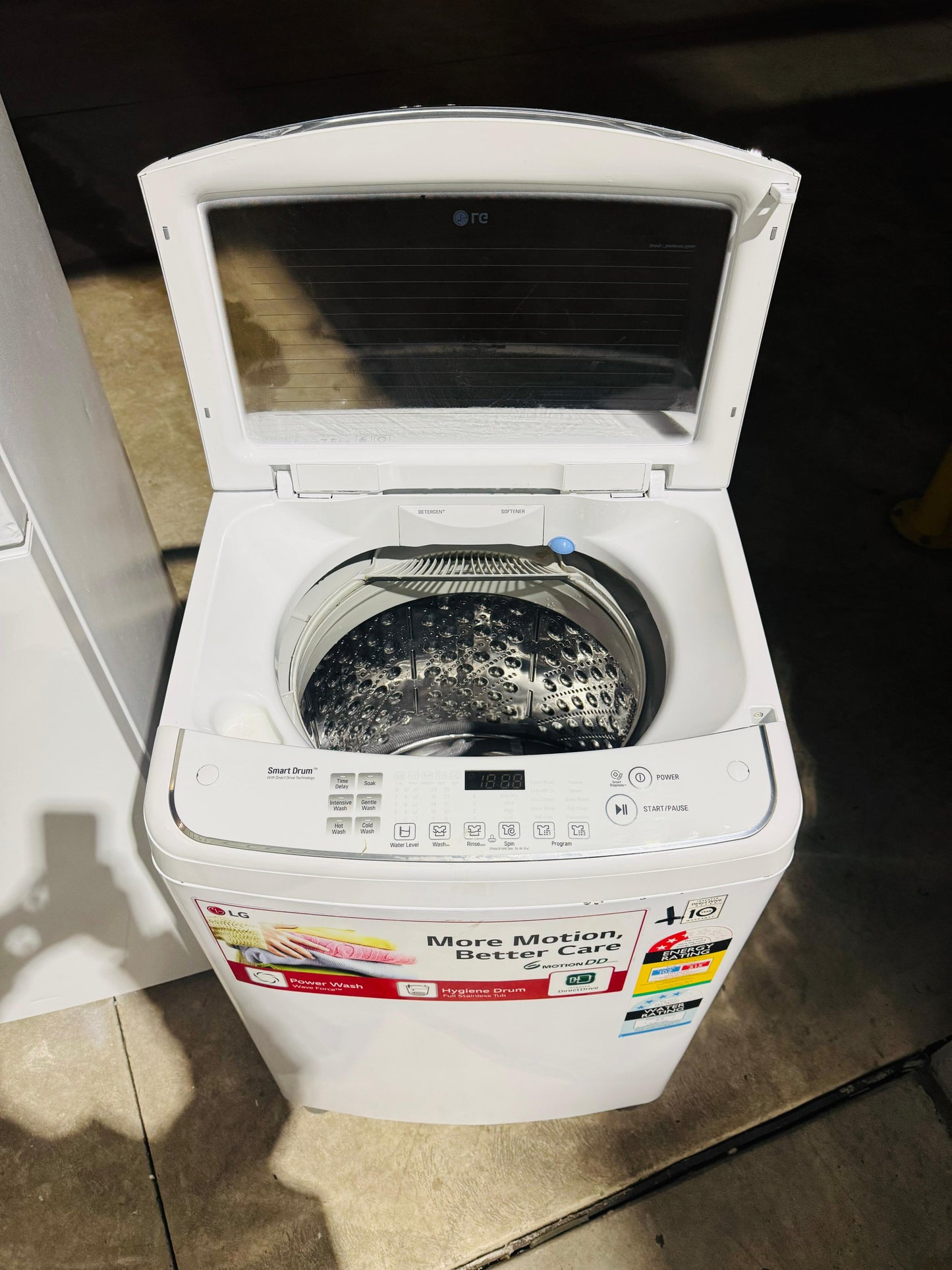 LG 7.5KGS TOP LOADER WASHING MACHINE