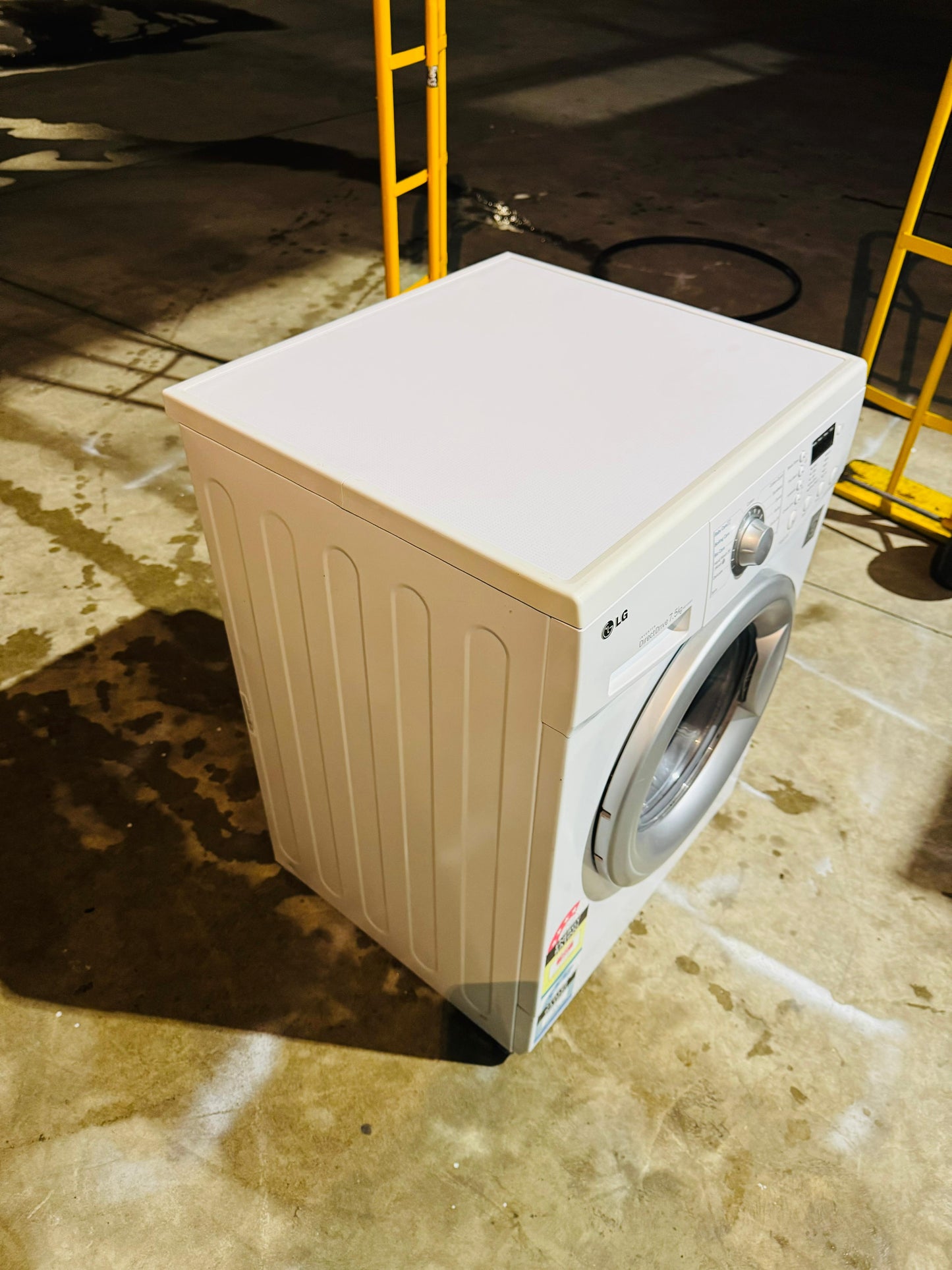 LG 7.5KGS FRONT LOADER WASHING MACHINE