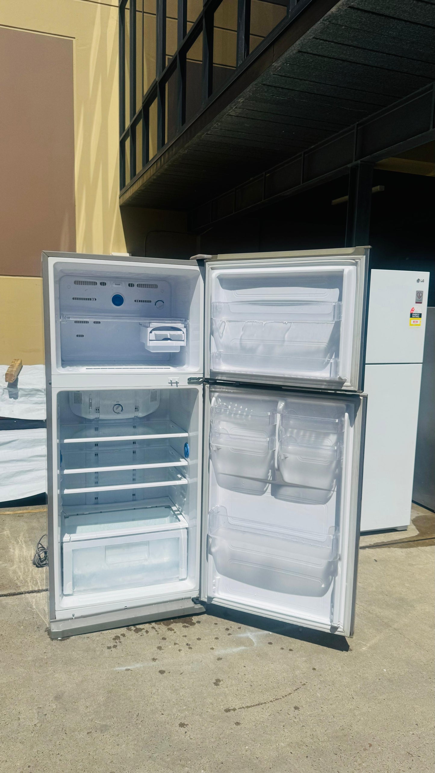 SAMSUNG 431 LITRES FRIDGE FREEZER