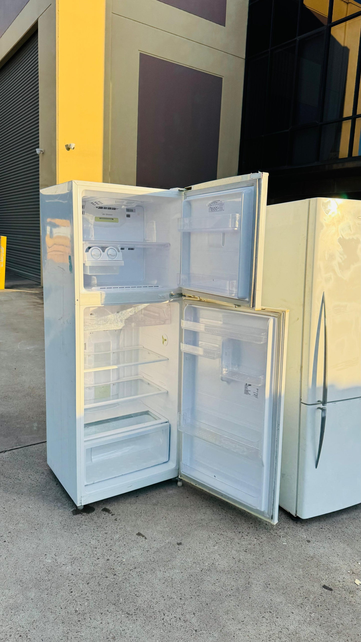 SAMSUNG 395 LITRES FRIDGE FREEZER