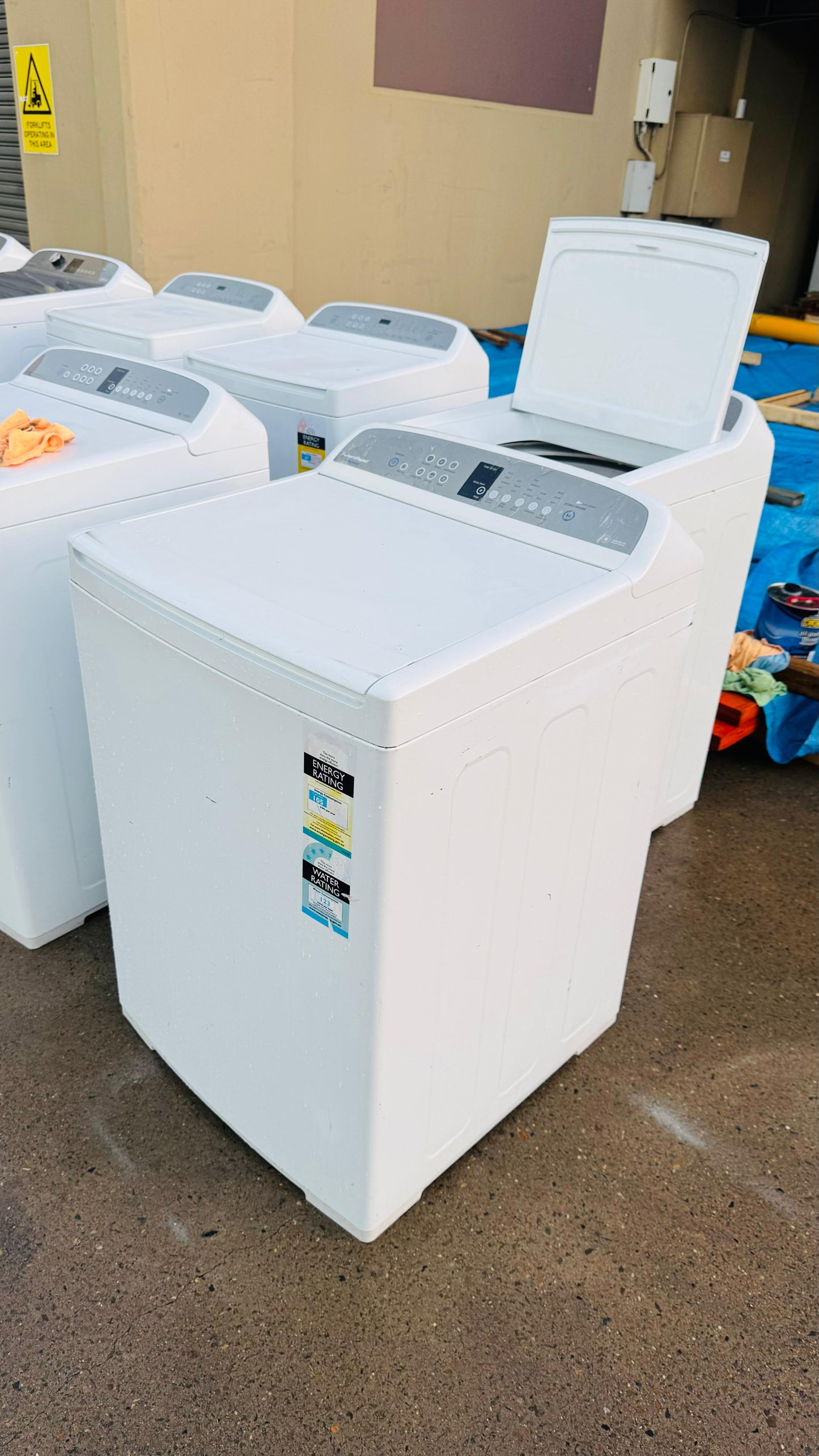 FISHER AND PAYKEL 10KGS TOP LOADER WASHING MACHINE