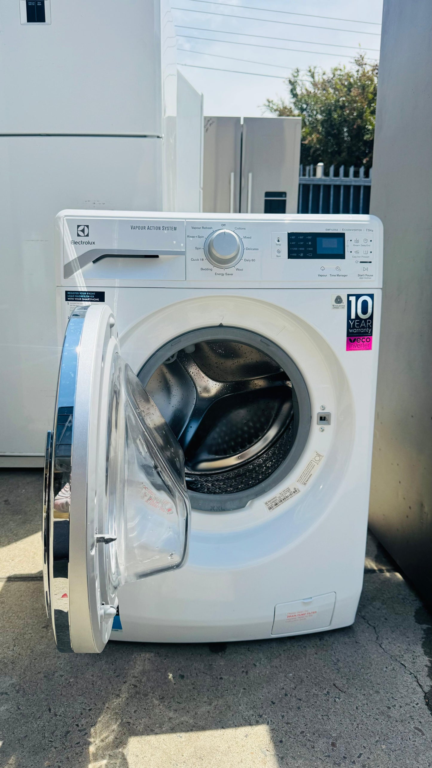 ELECTROLUX 7.5KGS FRONT LOADER WASHING MACHINE