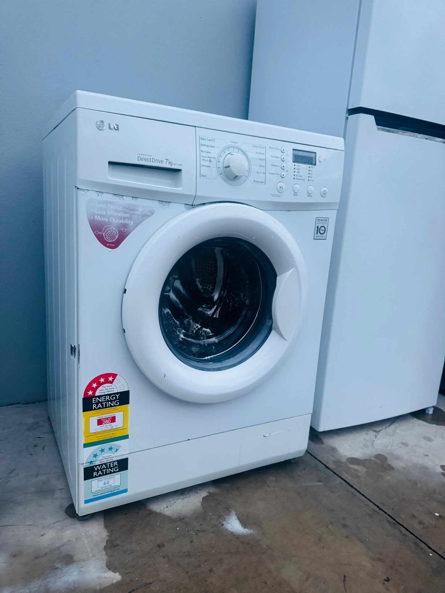 LG 7KGS FRONT LOADER WASHING MACHINE