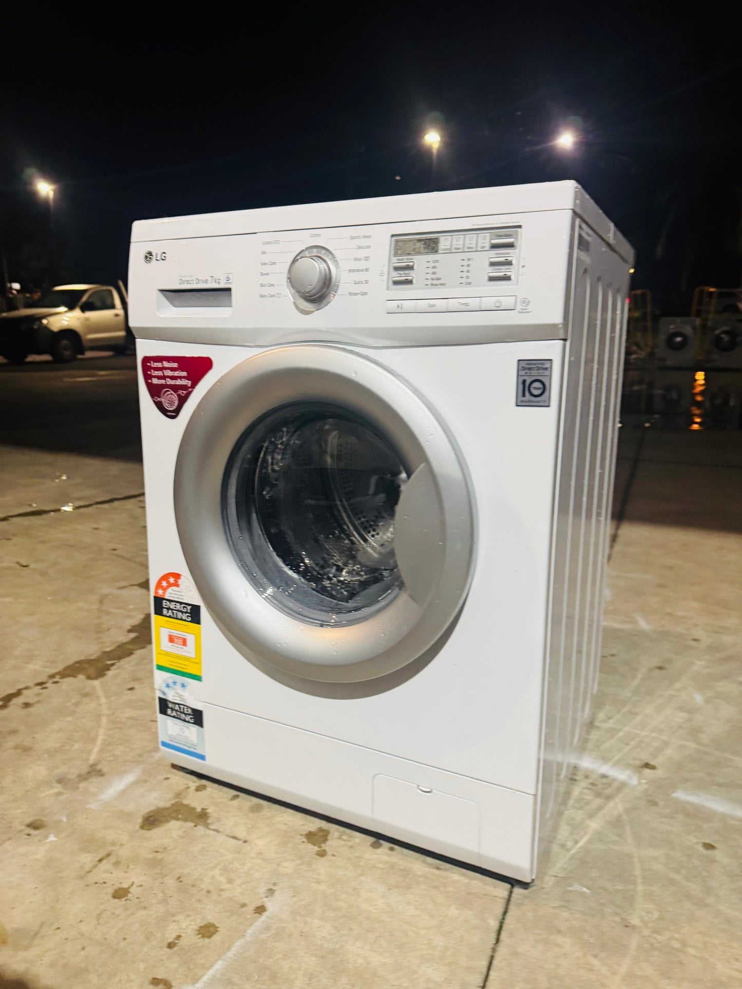 LG 7 KGS FRONT LOADER WASHING MACHINE