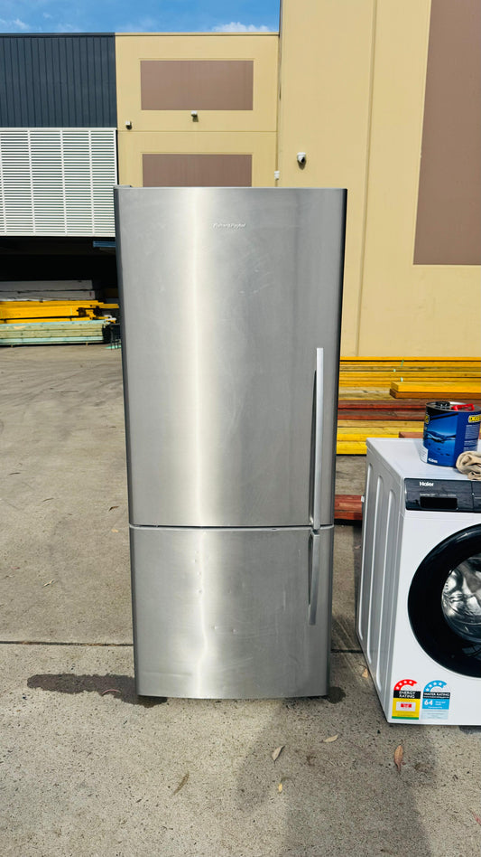 FISHER AND PAYKEL 442 LITRES FRIDGE FREEZER