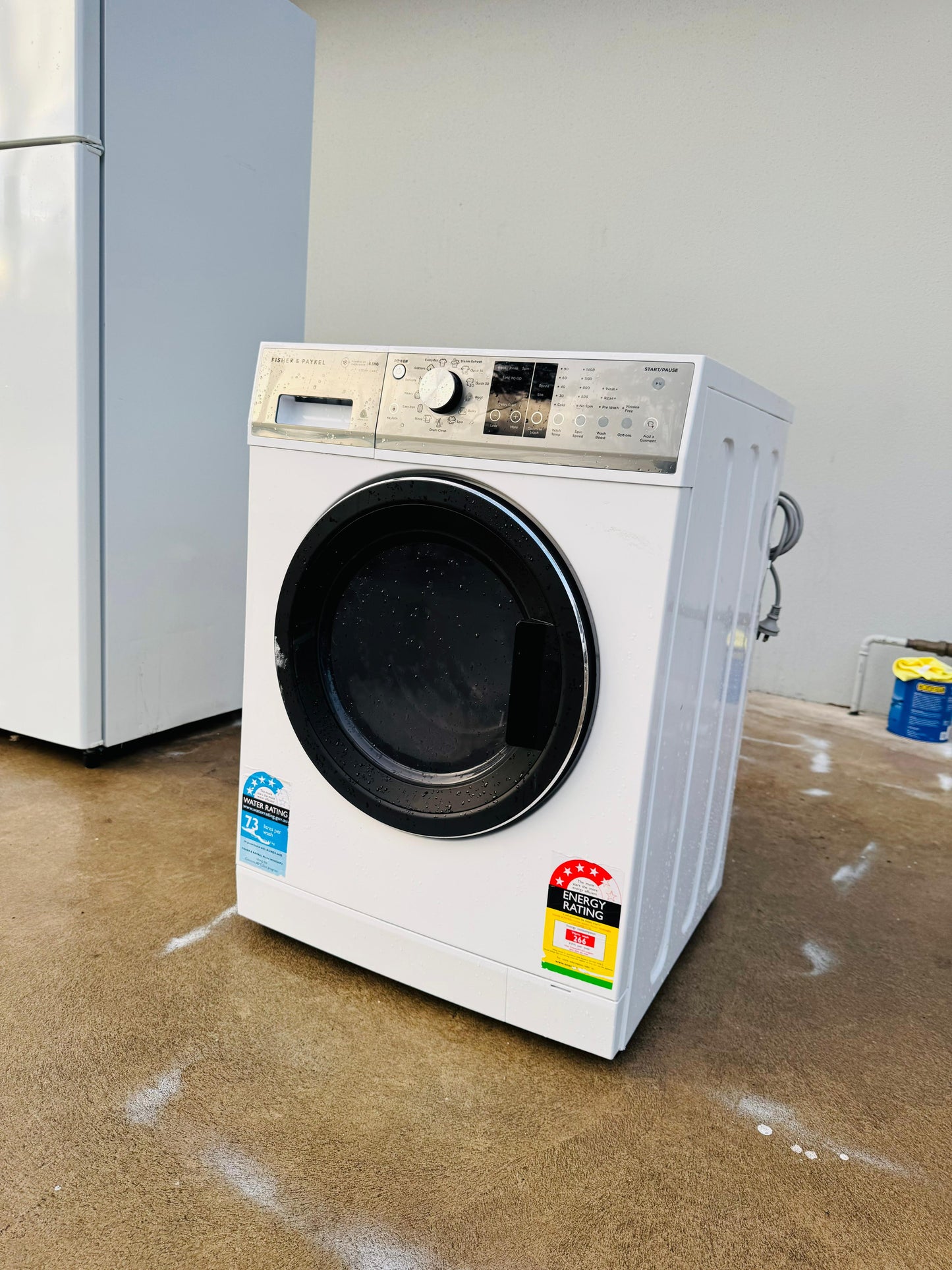 FISHER AND PAYKEL 8.5KGS FRONT LOADER WASHING MACHINE