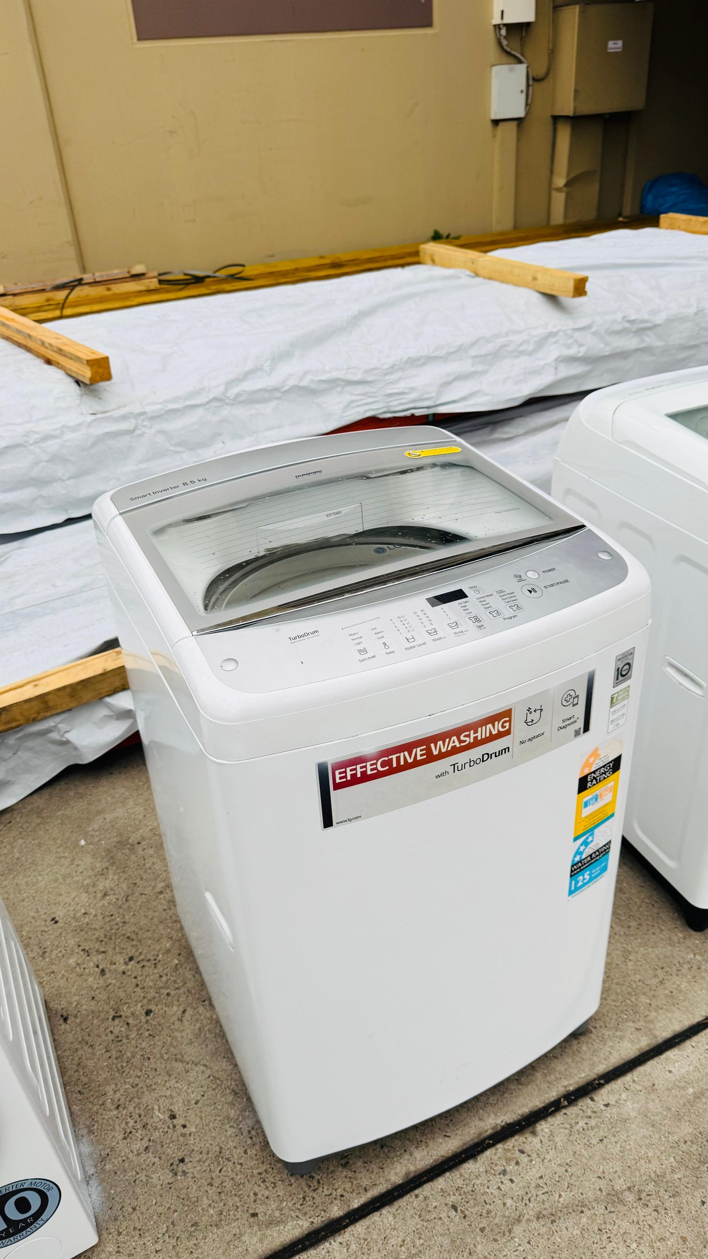 LG 8.5KGS TOP LOADER WASHING MACHINE