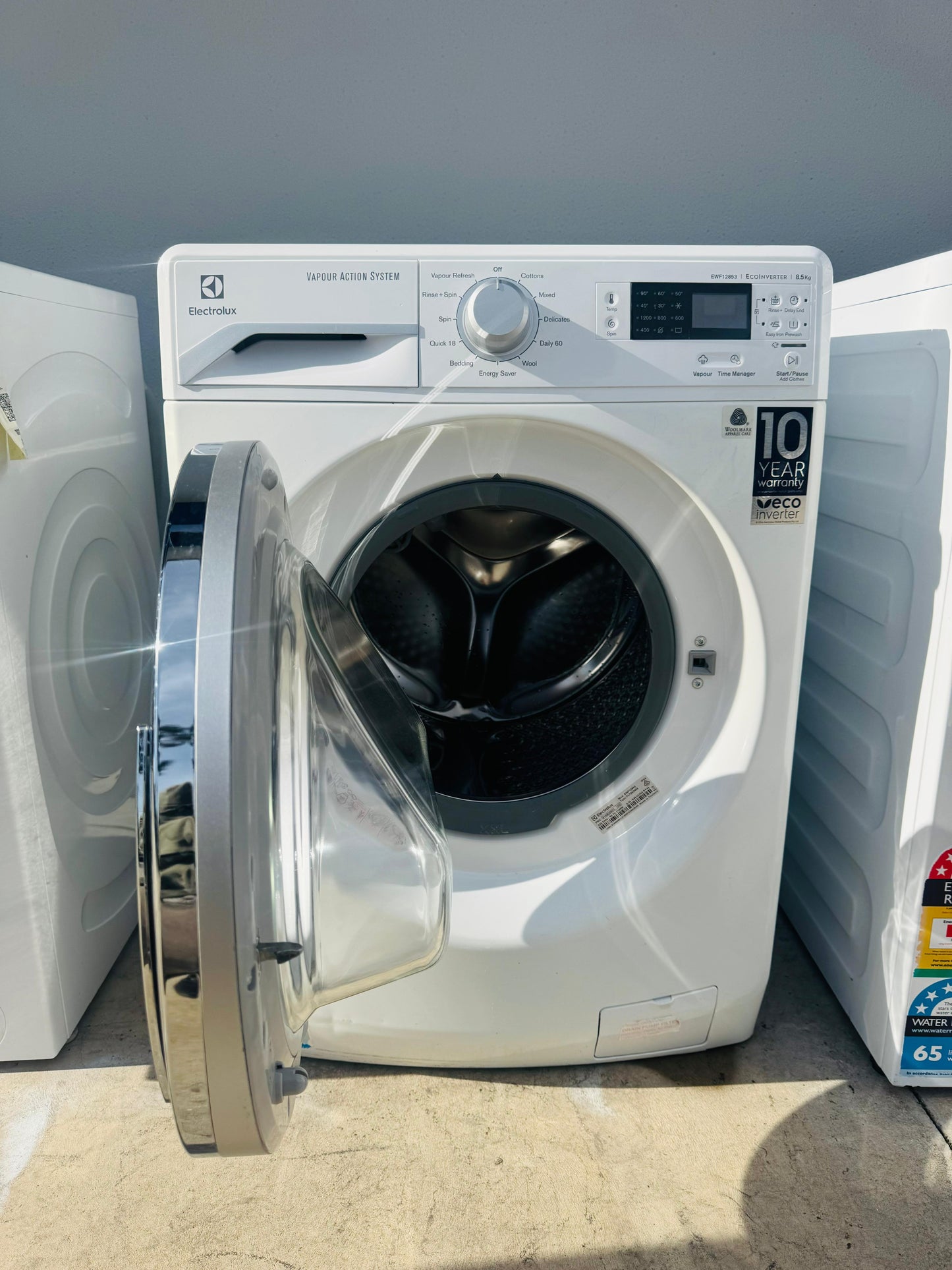 ELECTROLUX 8.5 KGS FRONT LOADER WASHING MACHINE