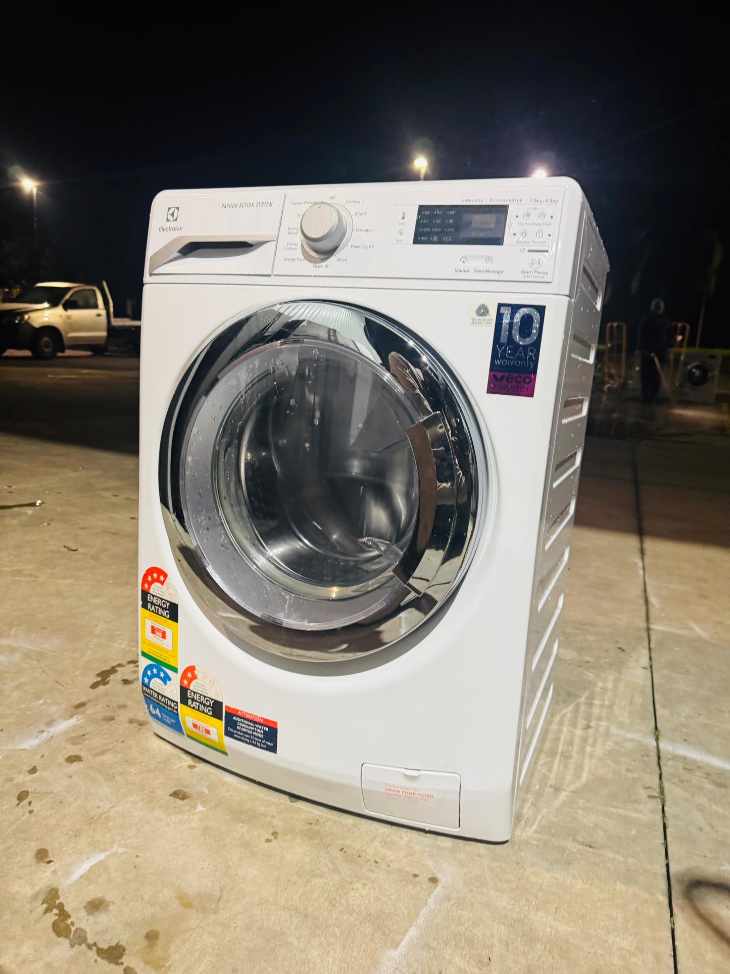 ELECTROLUX 7.5 KGS FRONT LOADER  WASHING MACHINE