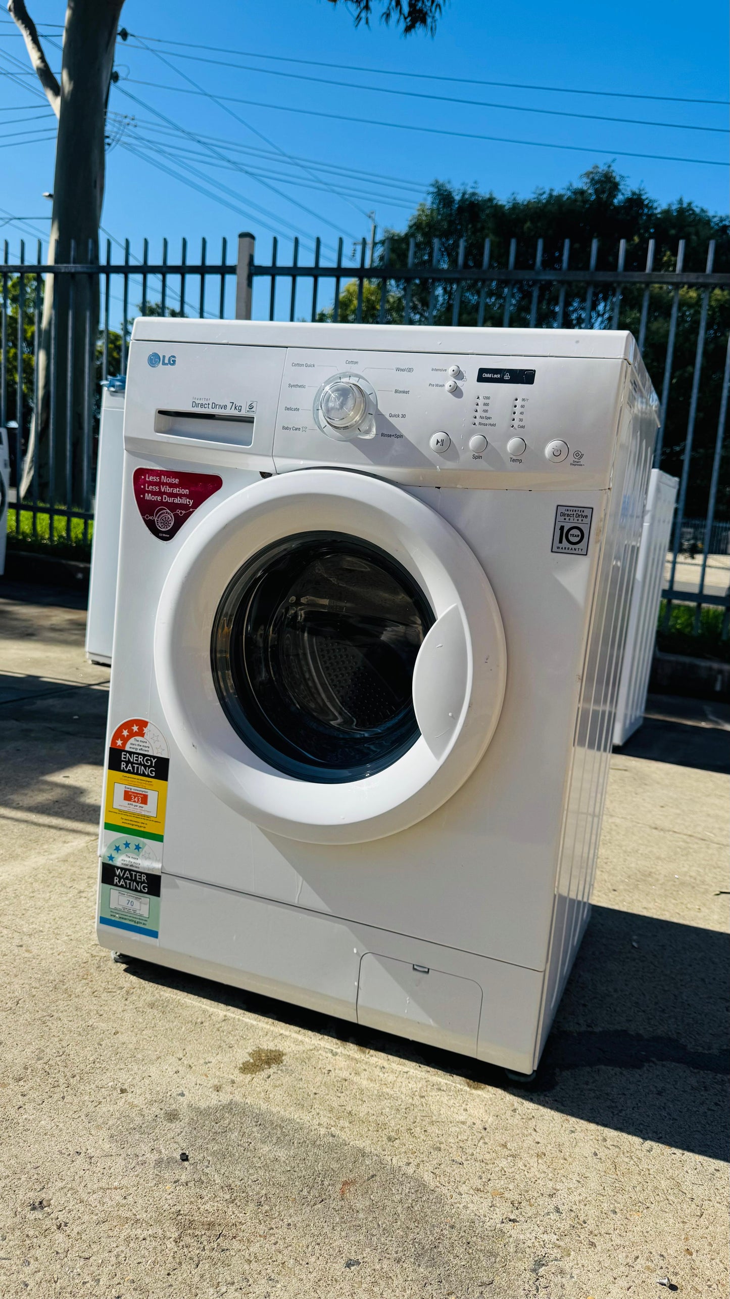 LG 7KGS FRONT LOADER WASHING MACHINE