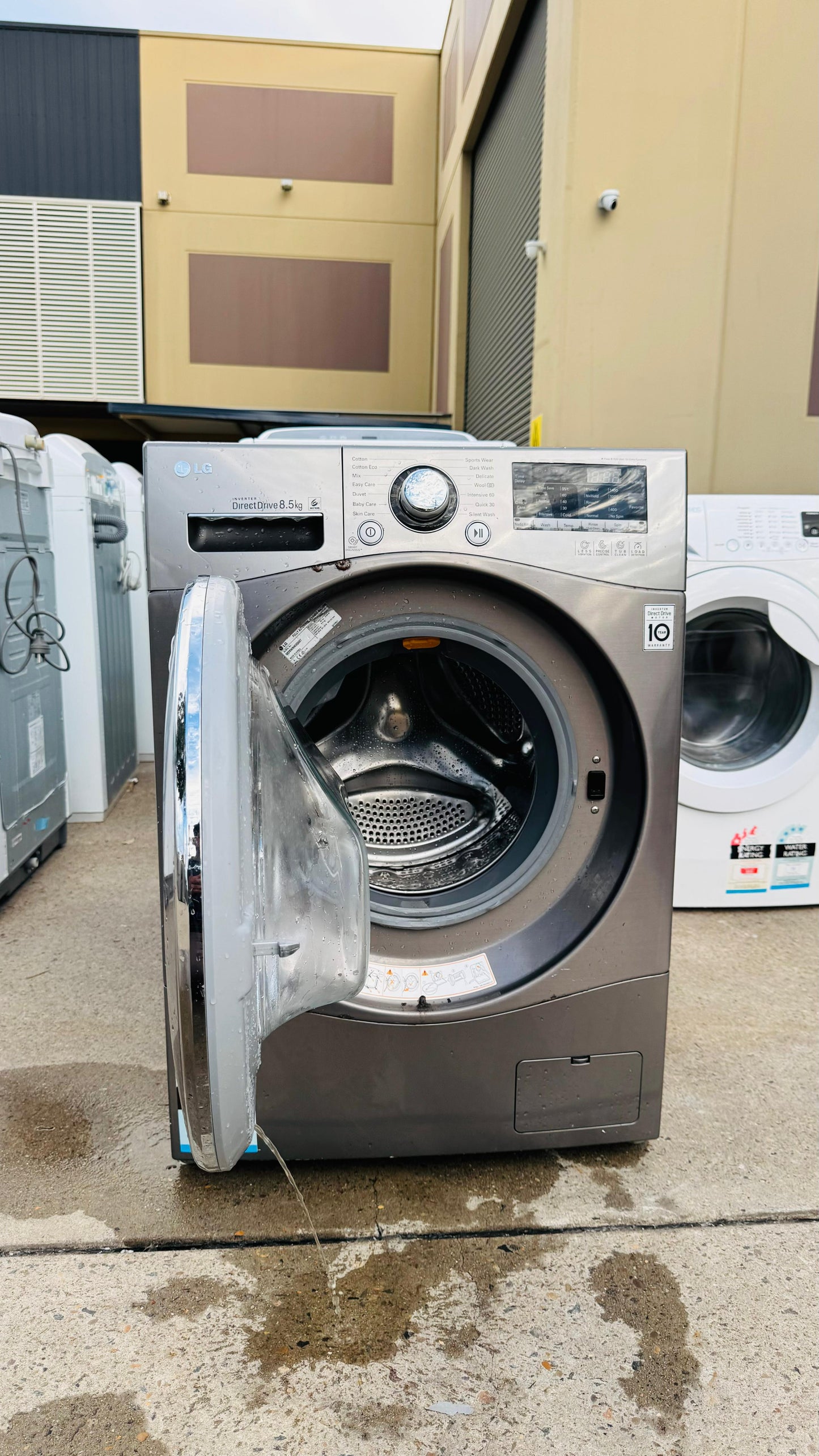 SAMSUNG 8.5KGS FRONT LOADER WASHING MACHINE