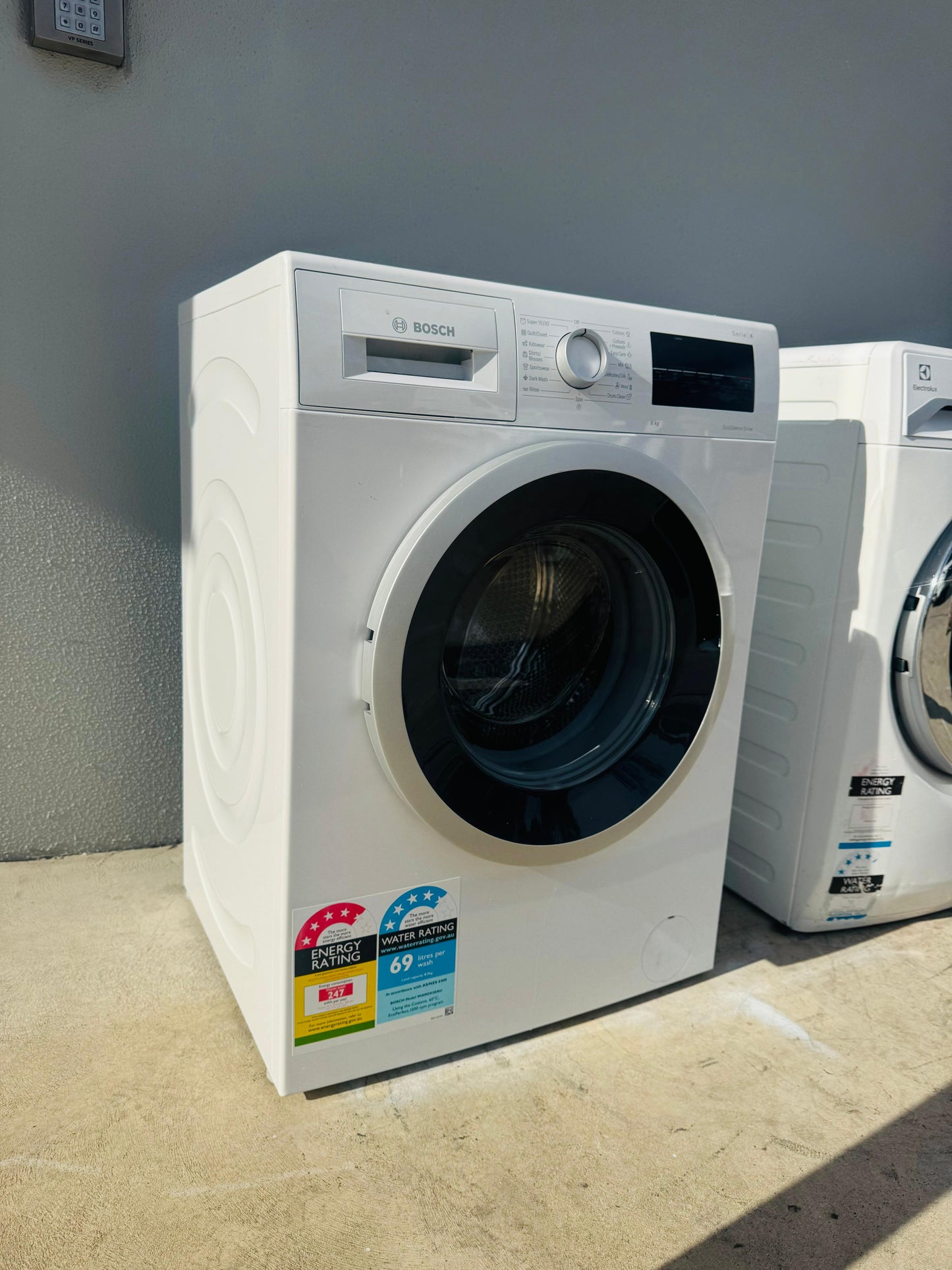 BOSCH 8KGS FRONT LOADER WASHING MACHINE