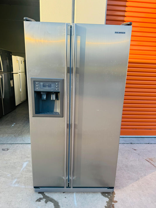SAMSUNG 700 LITRES SIDE BY SIDE DOOR FRIDGE FREEZER