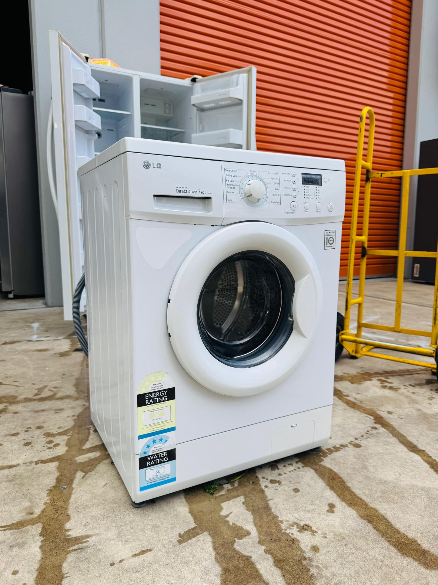 LG 7KGS FRONT LOADER WASHING MACHINE