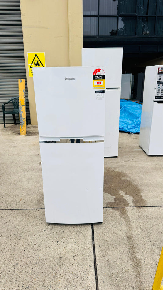 WESTINGHOUSE 230 LITRES FRIDGE FREEZER