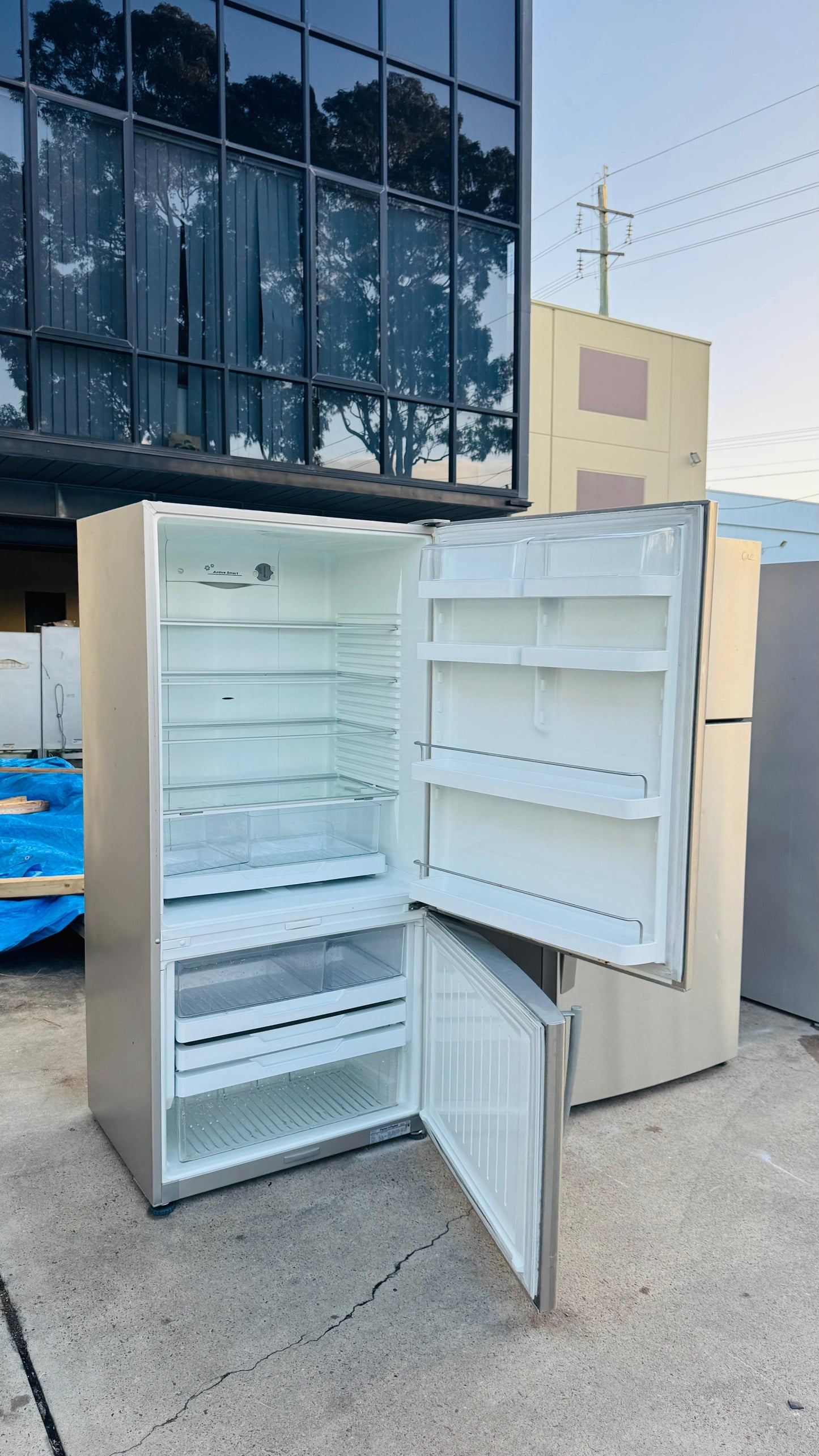 FISHER AND PAYKEL 519 LITRES FRIDGE FREEZER