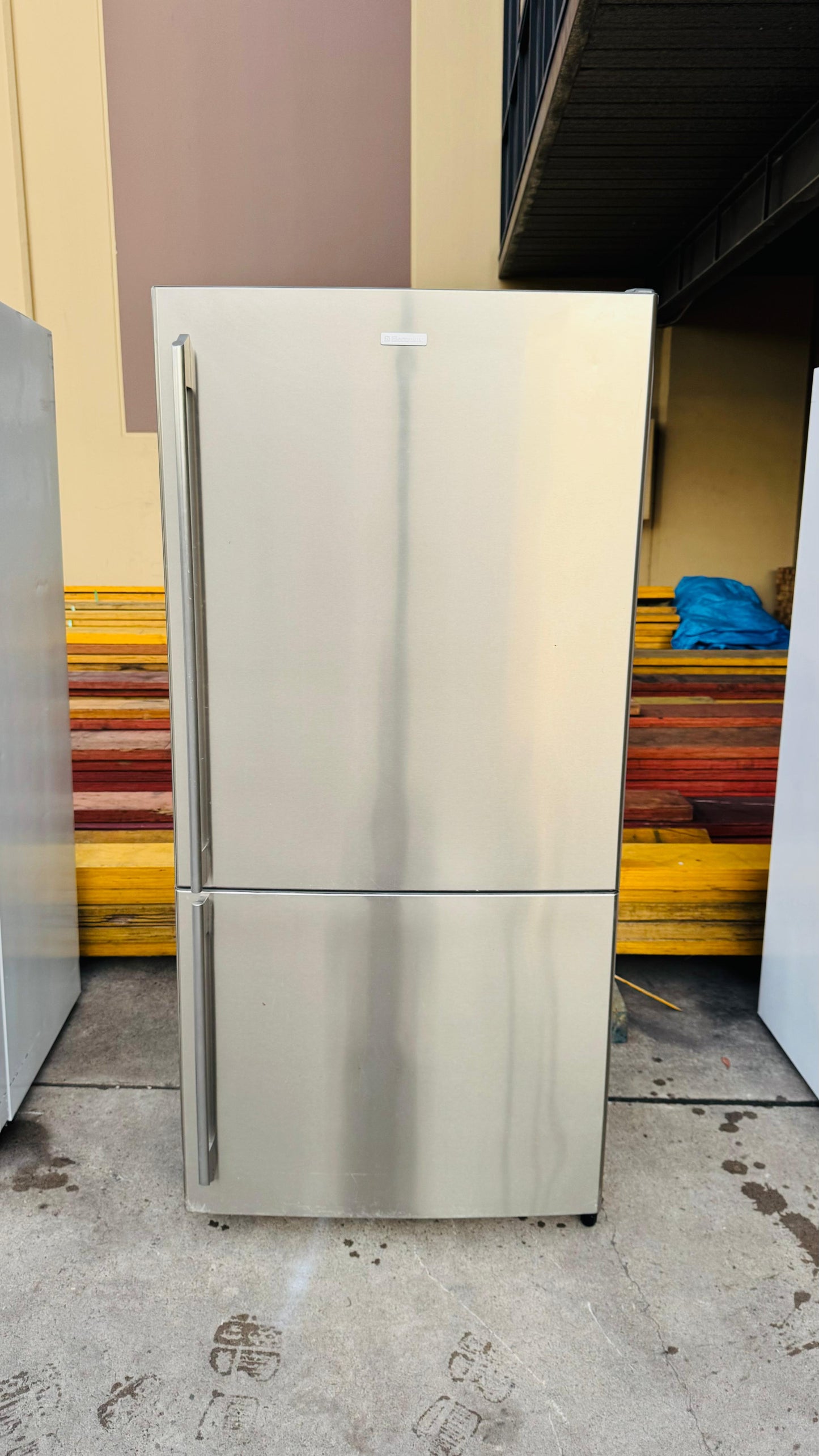 ELECTROLUX 510 LITRES FRIDGE FREEZER