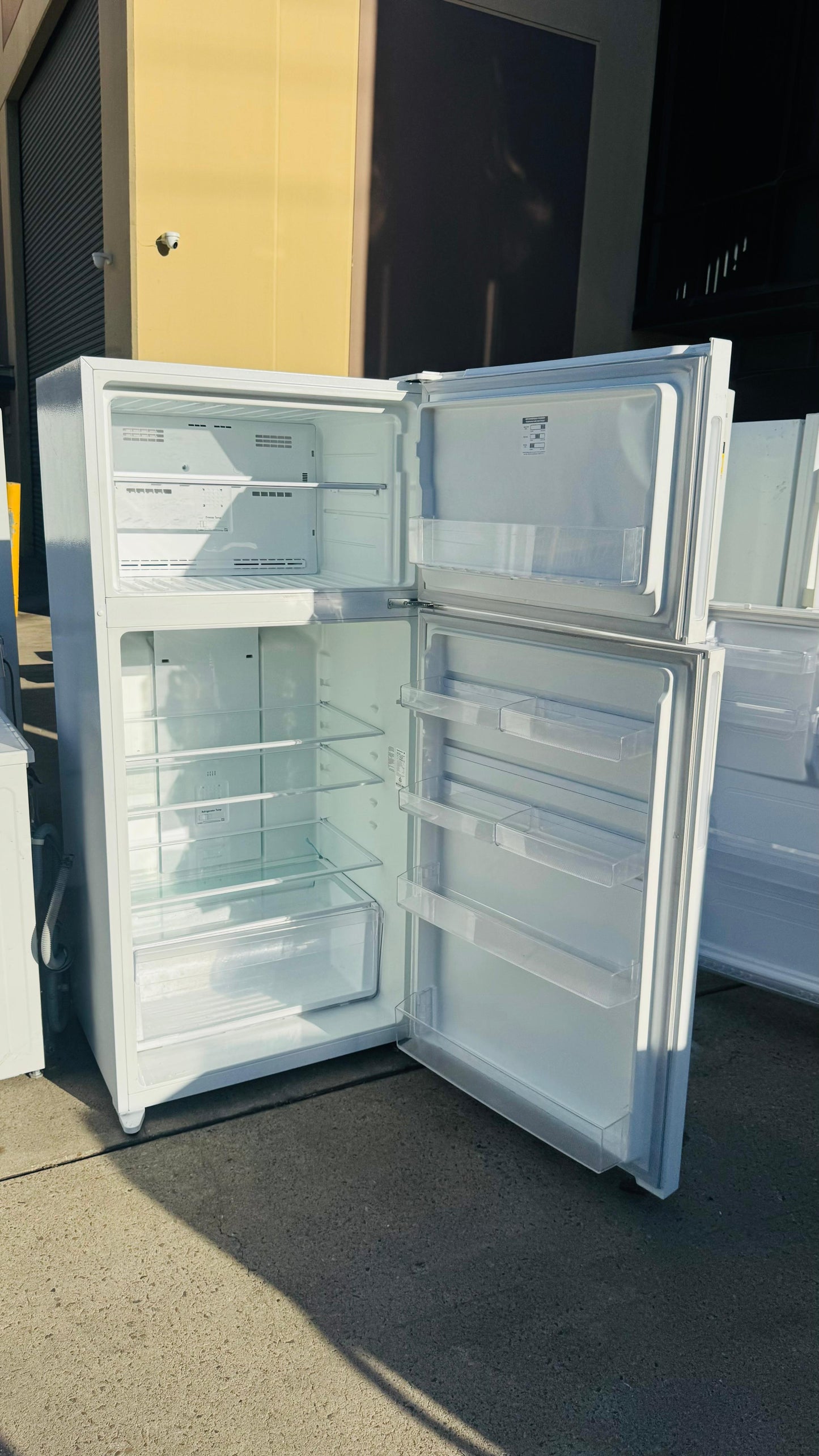 WESTINGHOUSE 536 LITRES FRIDGE FREEZER