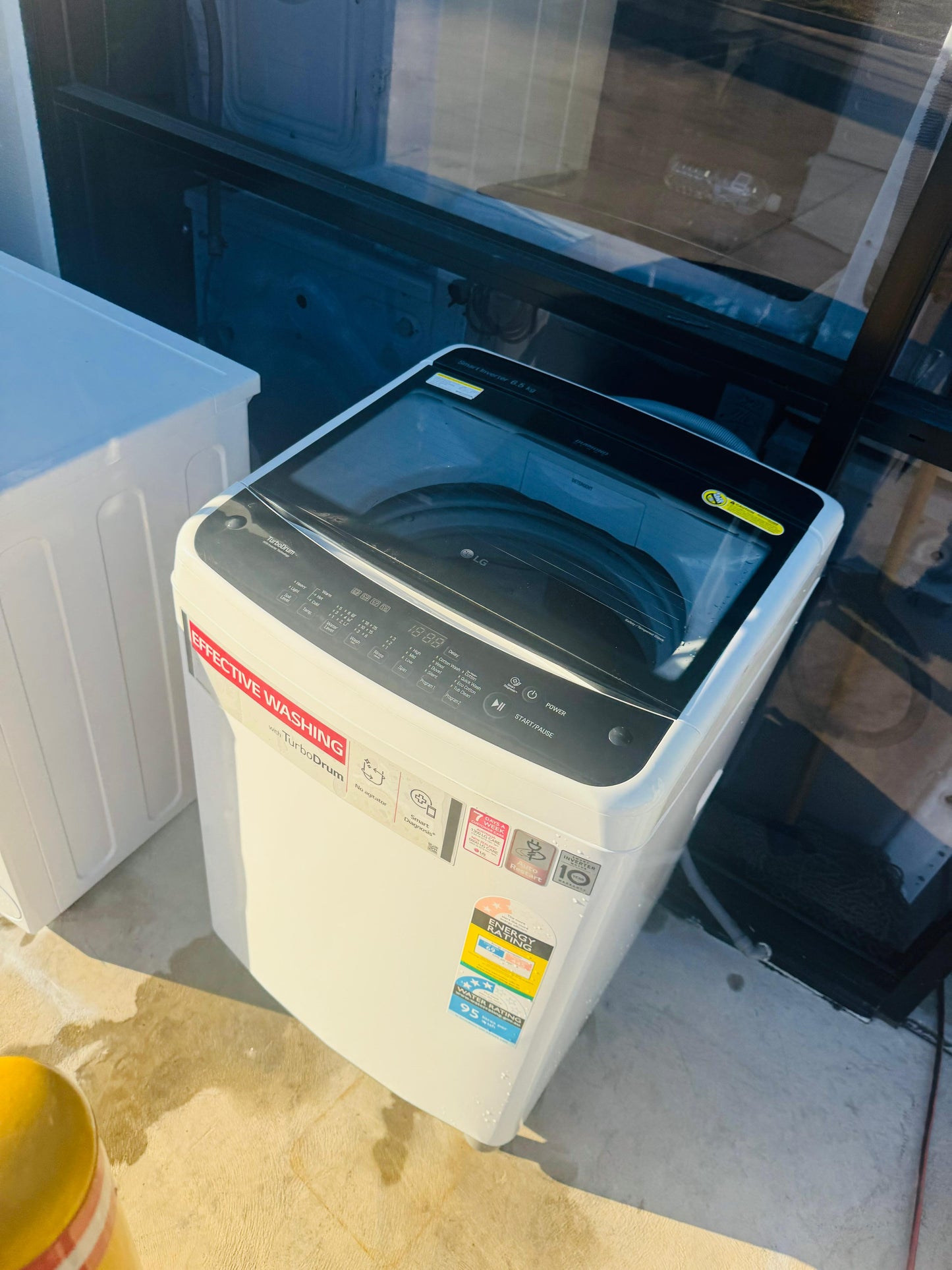LG 6.5 KGS TOP LOADER WASHING MACHINE
