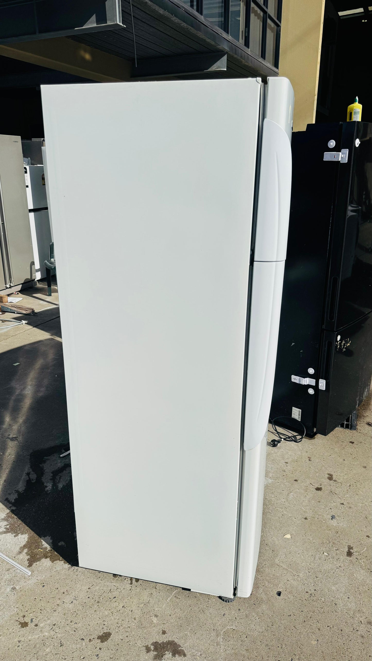 FISHER AND PAYKEL 411 LITRES FRIDGE FREEZER