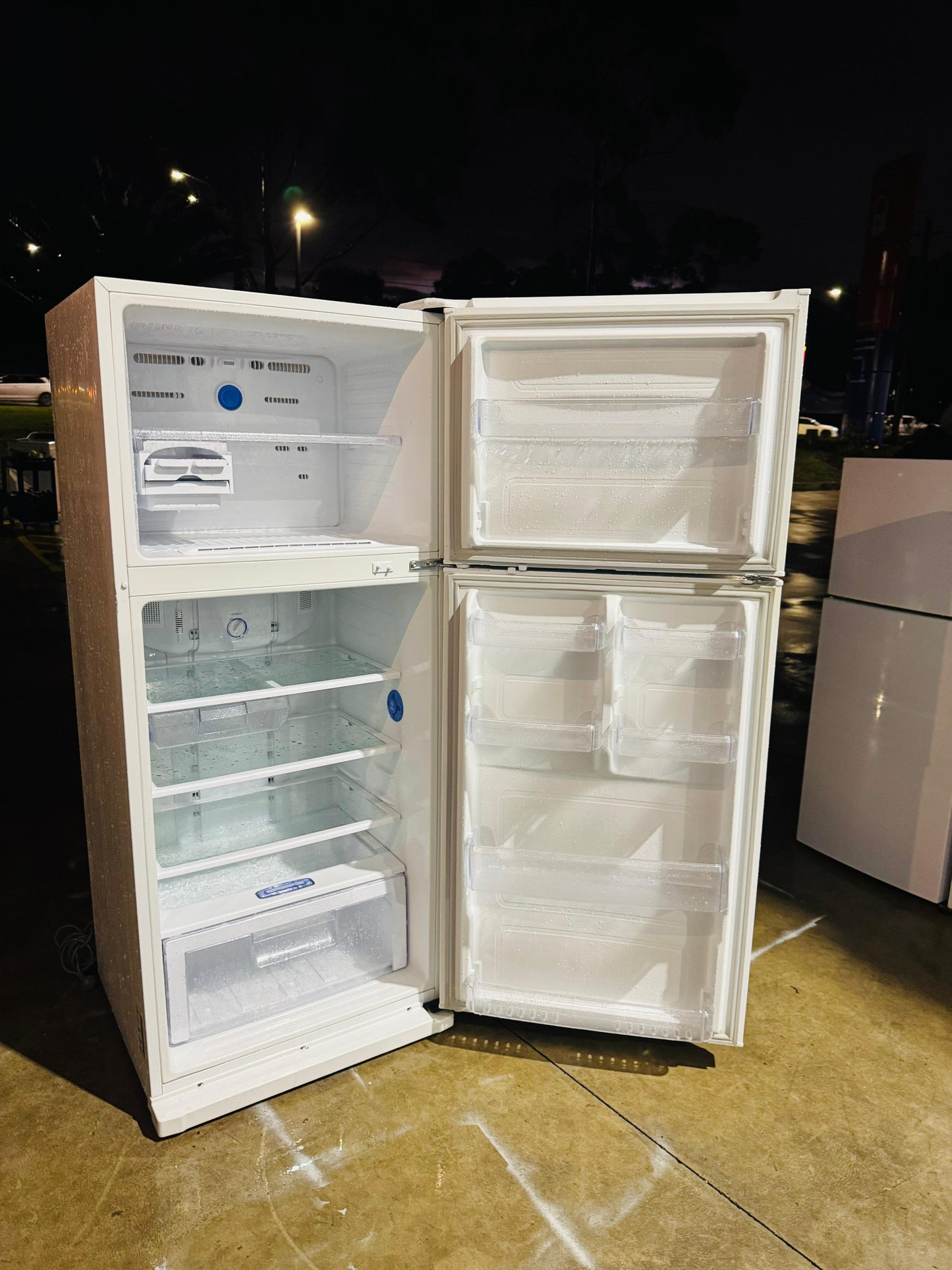 SAMSUNG 448 LITRES FRIDGE FREEZER