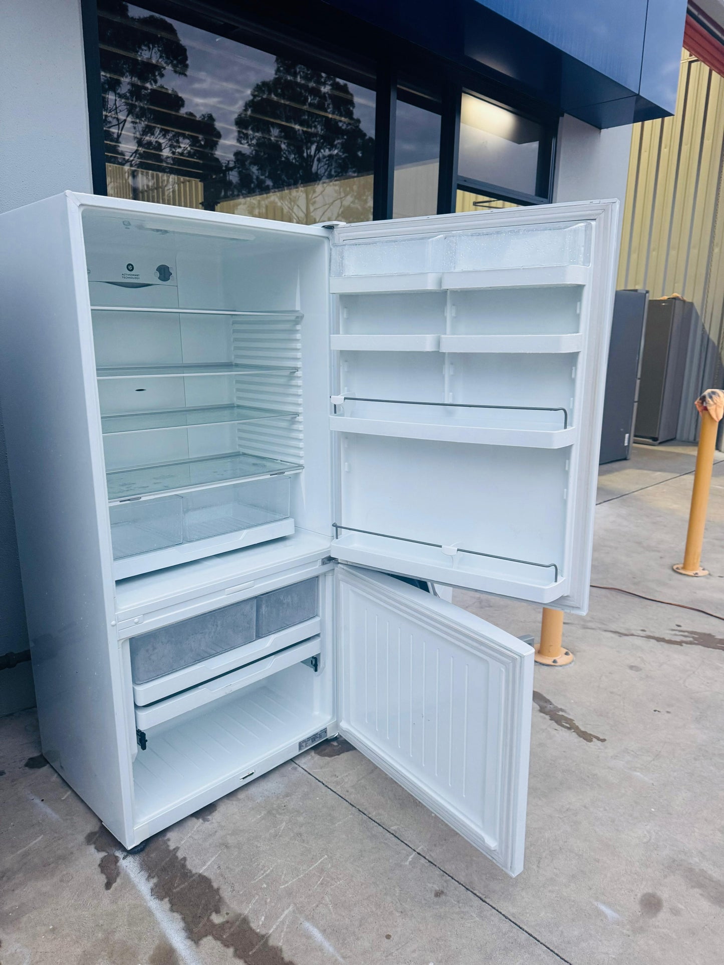 FISHER AND PAYKEL 519 LITRES FRIDGE FREEZER